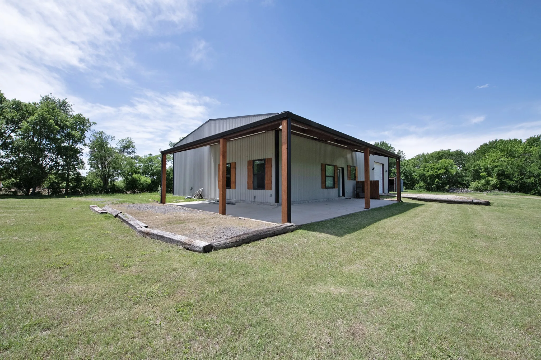 Single Family Residence For Sale in Dallas County , 6612 Eastview Drive, Sachse, Texas 75048, 7 Bedrooms, 5 Bathrooms, 6 Garage spaces, 4,393 Sqft, built in 1974, Price $1,289,900, mls#21275409, Real Estate Agent in Sachse, Homes For Sale in Dallas county, Homes For Sale in Sachse, Realtor in Sachse Texas, Real Estate Brokerage Independent Realty Texas, Luminita Cordes Realtor