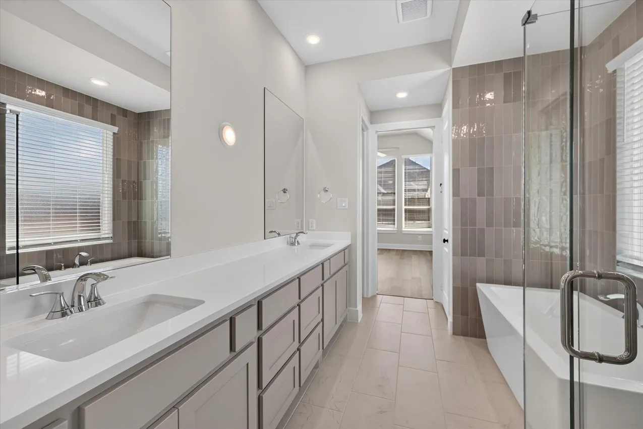 Single Family Residence For Sale in Collin County , 2700 Norfolk Drive, Celina, Texas 75009, 4 Bedroom, 5 Bathroom, 3 Garage spaces, 3,232 Sqft, built in 2026, mls#21274432, Real Estate Agent in Celina, Homes For Sale in Collin county, Homes For Sale in Celina, Realtor in Celina Texas, Real Estate Brokerage Independent Realty Texas, Luminita Cordes Realtor