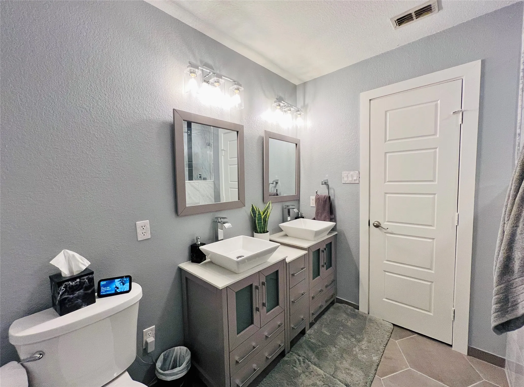 Single Family Residence For Rent in Tarrant County , 856 Poncho Lane, Fort Worth, Texas 76052, 3 Bedroom, 2 Bathroom, 2 Garage spaces, 1,586 Sqft, built in 2006, mls#21275466, Real Estate Agent in Fort Worth, Homes For Rent in Tarrant county, Homes For Rent in Fort Worth, Realtor in Fort Worth Texas, Real Estate Brokerage Independent Realty Texas, Luminita Cordes Realtor