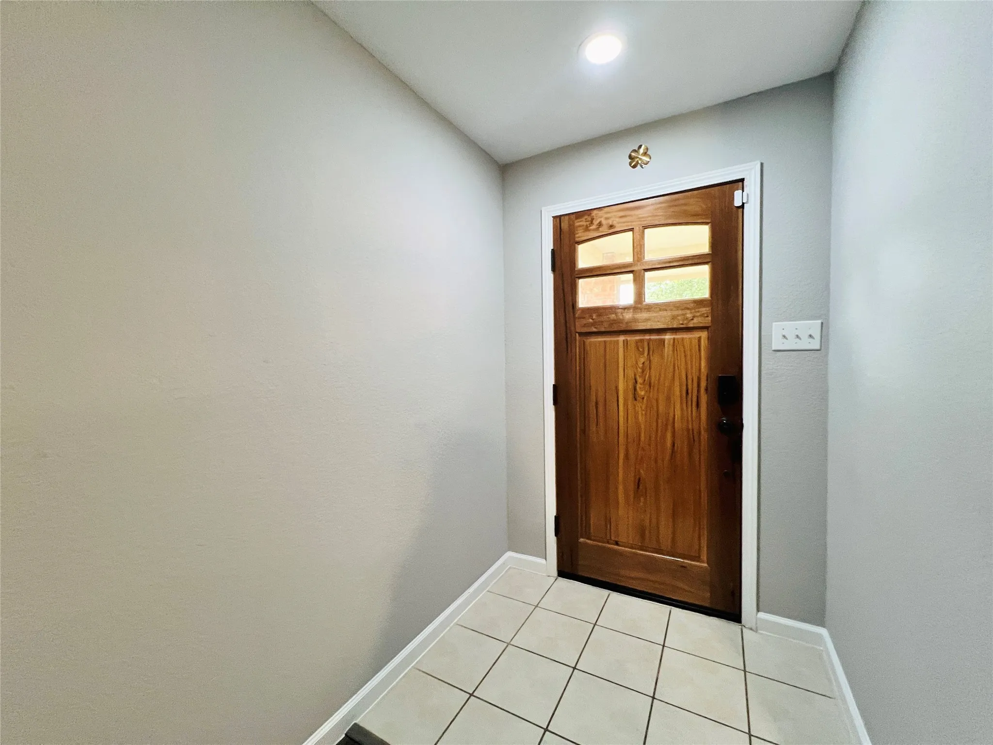 Single Family Residence For Rent in Tarrant County , 856 Poncho Lane, Fort Worth, Texas 76052, 3 Bedroom, 2 Bathroom, 2 Garage spaces, 1,586 Sqft, built in 2006, mls#21275466, Real Estate Agent in Fort Worth, Homes For Rent in Tarrant county, Homes For Rent in Fort Worth, Realtor in Fort Worth Texas, Real Estate Brokerage Independent Realty Texas, Luminita Cordes Realtor