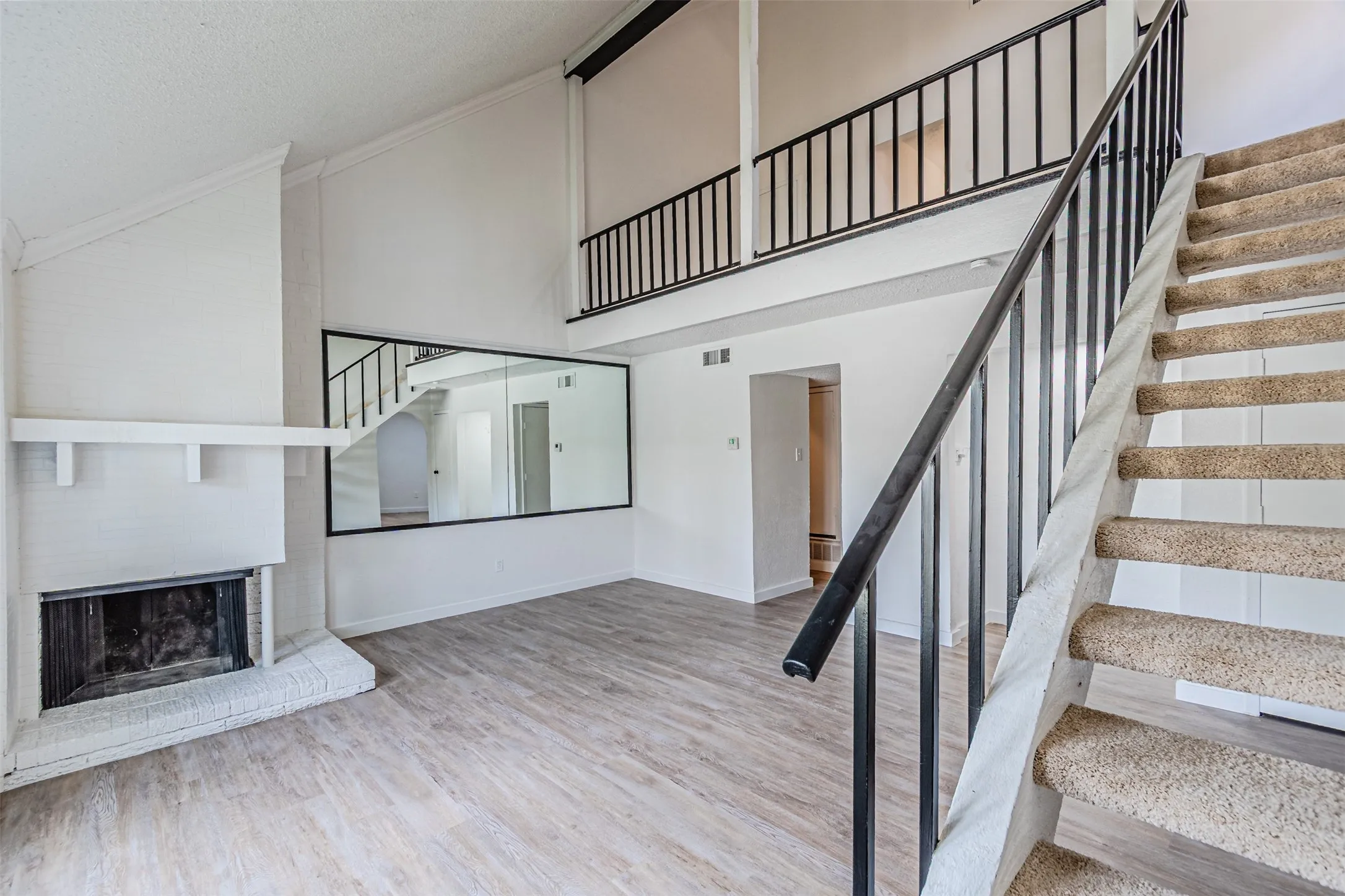 Townhouse For Sale in Dallas County , 2008 Clubridge Drive, Carrollton, Texas 75006, 3 Bedroom, 3 Bathroom, Garage spaces, 1,705 Sqft, built in 1973, Price $299,900, mls#21275469, Real Estate Agent in Carrollton, Homes For Sale in Dallas county, Homes For Sale in Carrollton, Realtor in Carrollton Texas, Real Estate Brokerage Independent Realty Texas, Luminita Cordes Realtor