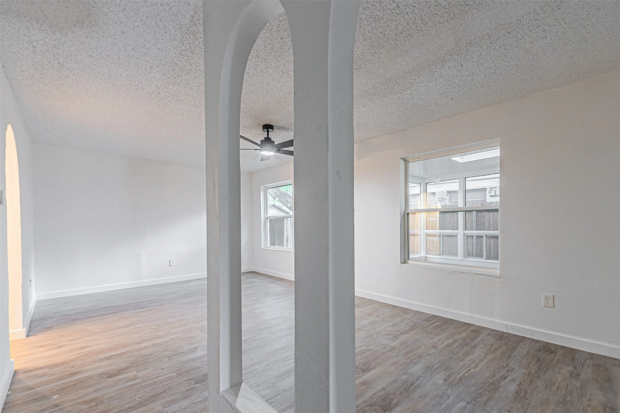 Townhouse For Sale in Dallas County , 2008 Clubridge Drive, Carrollton, Texas 75006, 3 Bedroom, 3 Bathroom, Garage spaces, 1,705 Sqft, built in 1973, Price $299,900, mls#21275469, Real Estate Agent in Carrollton, Homes For Sale in Dallas county, Homes For Sale in Carrollton, Realtor in Carrollton Texas, Real Estate Brokerage Independent Realty Texas, Luminita Cordes Realtor