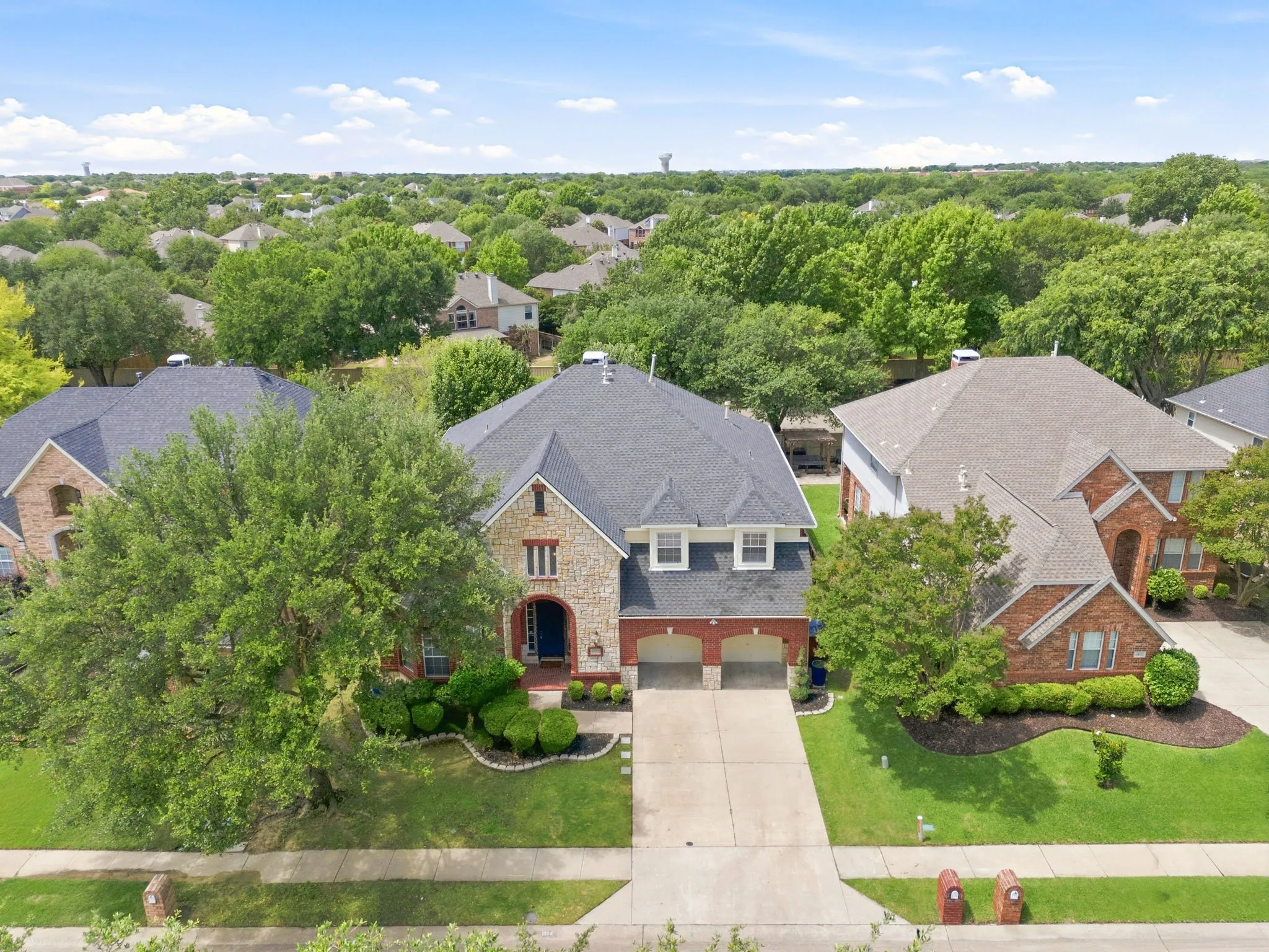 Single Family Residence For Sale in Collin County , 1804 Cross Point Road, Mc Kinney, Texas 75072, 5 Bedroom, 4 Bathroom, 2 Garage spaces, 3,614 Sqft, built in 1996, mls#21260620, Real Estate Agent in Mc Kinney, Homes For Sale in Collin county, Homes For Sale in Mc Kinney, Realtor in Mc Kinney Texas, Real Estate Brokerage Independent Realty Texas, Luminita Cordes Realtor