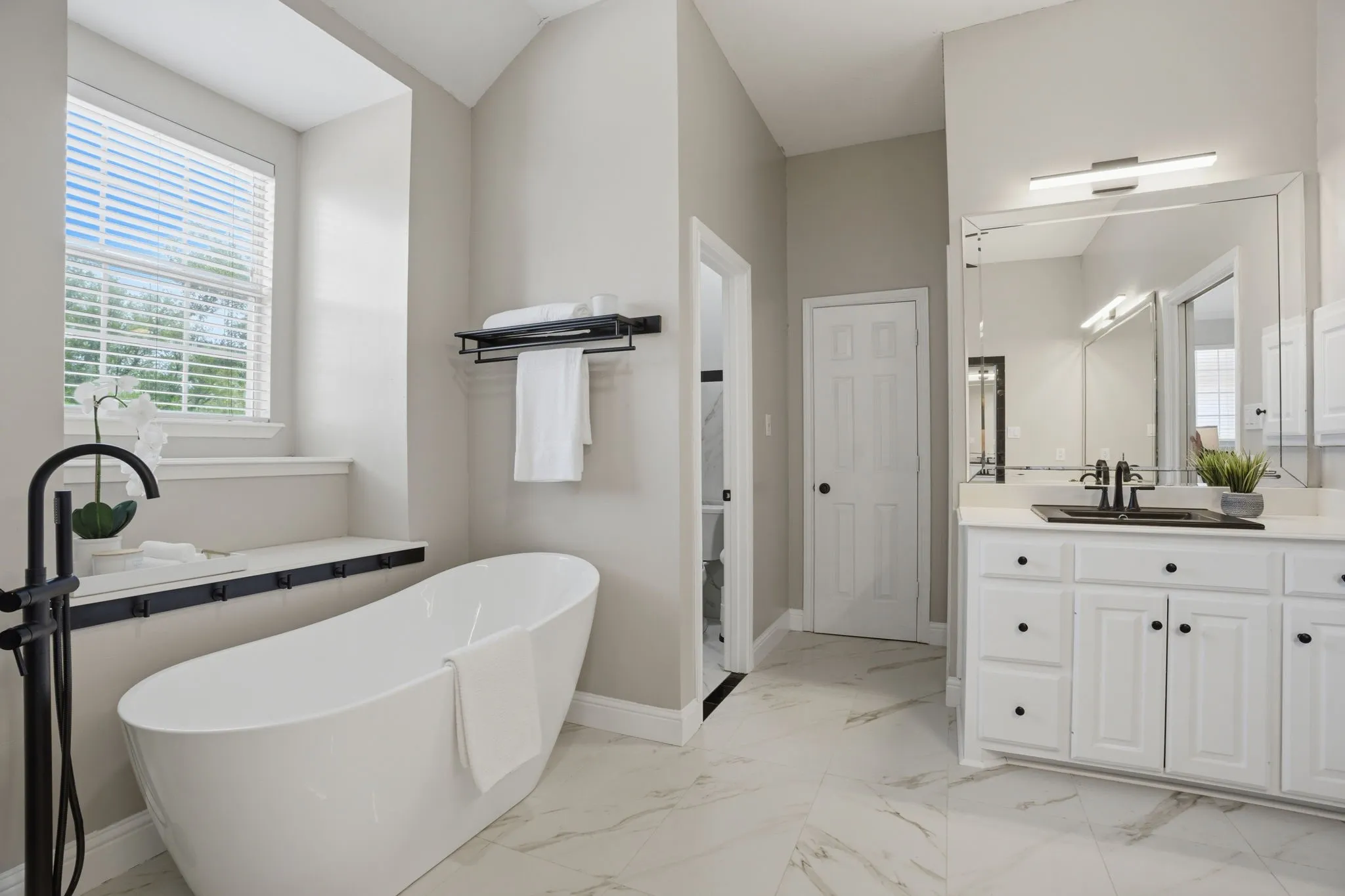 Single Family Residence For Sale in Collin County , 1804 Cross Point Road, Mc Kinney, Texas 75072, 5 Bedroom, 4 Bathroom, 2 Garage spaces, 3,614 Sqft, built in 1996, mls#21260620, Real Estate Agent in Mc Kinney, Homes For Sale in Collin county, Homes For Sale in Mc Kinney, Realtor in Mc Kinney Texas, Real Estate Brokerage Independent Realty Texas, Luminita Cordes Realtor