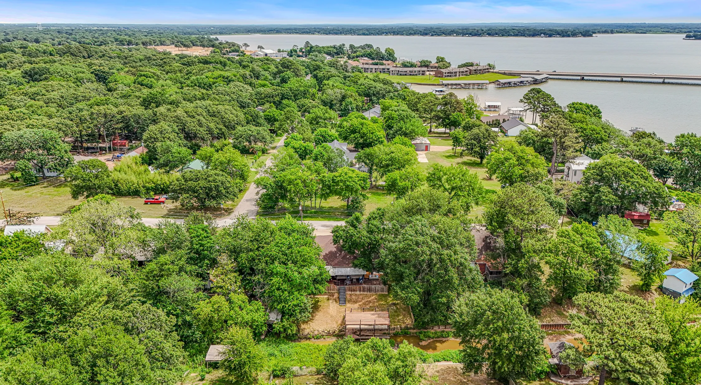 Single Family Residence For Sale in Henderson County , 129 Donna Drive, Gun Barrel City, Texas 75156, 3 Bedroom, 3 Bathroom, 2 Garage spaces, 1,755 Sqft, built in 2008, mls#21275239, Real Estate Agent in Gun Barrel City, Homes For Sale in Henderson county, Homes For Sale in Gun Barrel City, Realtor in Gun Barrel City Texas, Real Estate Brokerage Independent Realty Texas, Luminita Cordes Realtor