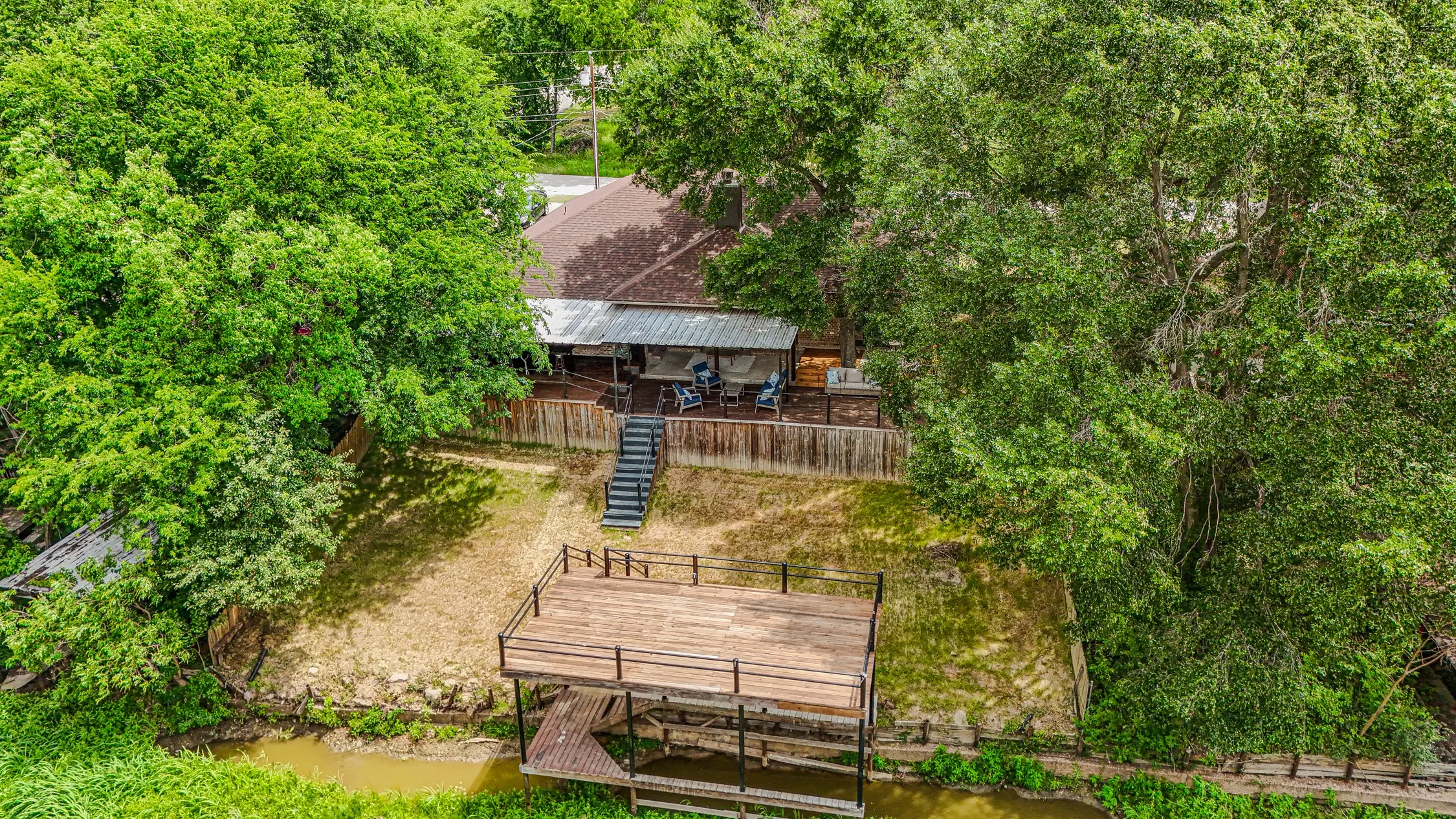 Single Family Residence For Sale in Henderson County , 129 Donna Drive, Gun Barrel City, Texas 75156, 3 Bedroom, 3 Bathroom, 2 Garage spaces, 1,755 Sqft, built in 2008, mls#21275239, Real Estate Agent in Gun Barrel City, Homes For Sale in Henderson county, Homes For Sale in Gun Barrel City, Realtor in Gun Barrel City Texas, Real Estate Brokerage Independent Realty Texas, Luminita Cordes Realtor
