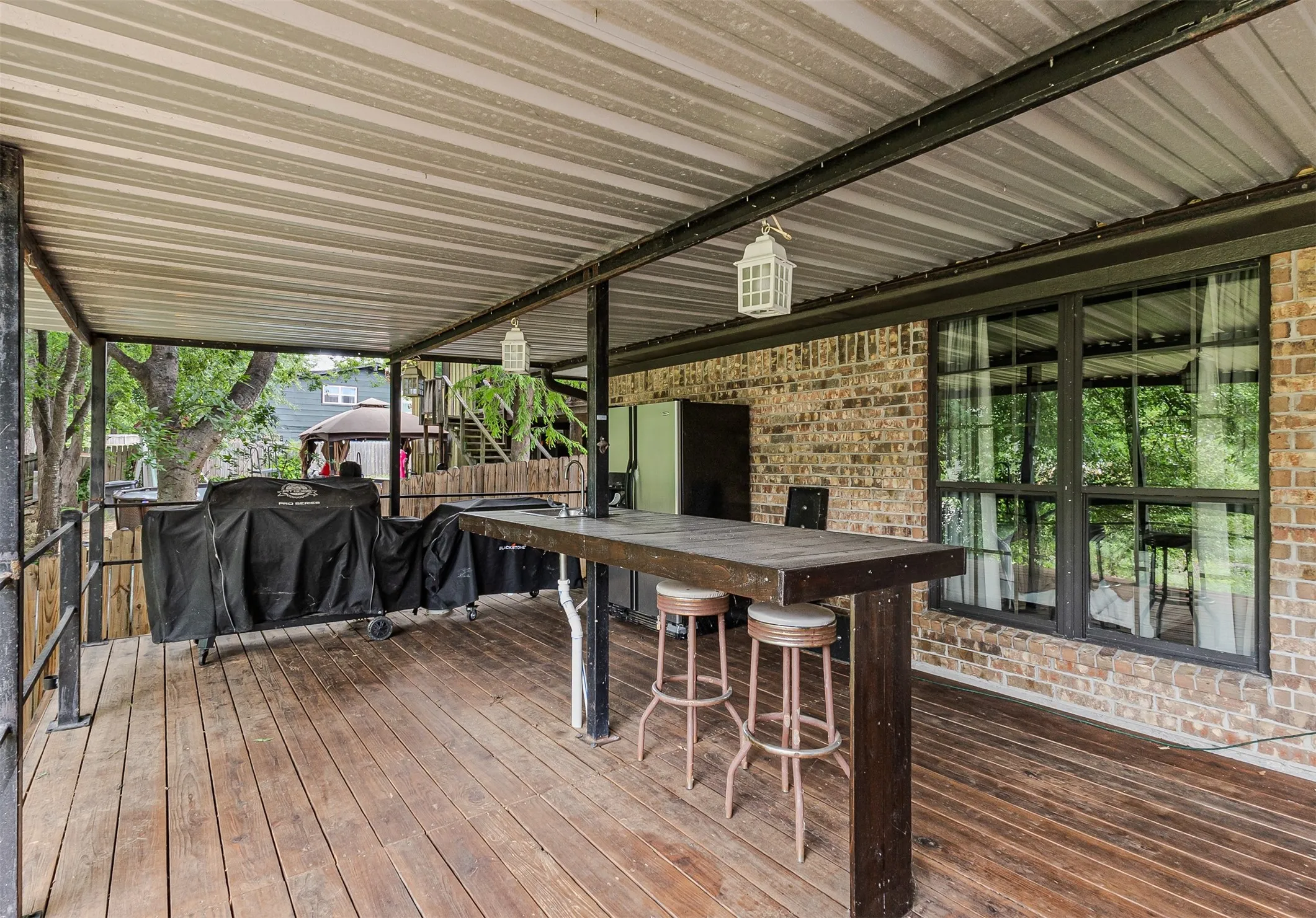 Single Family Residence For Sale in Henderson County , 129 Donna Drive, Gun Barrel City, Texas 75156, 3 Bedroom, 3 Bathroom, 2 Garage spaces, 1,755 Sqft, built in 2008, mls#21275239, Real Estate Agent in Gun Barrel City, Homes For Sale in Henderson county, Homes For Sale in Gun Barrel City, Realtor in Gun Barrel City Texas, Real Estate Brokerage Independent Realty Texas, Luminita Cordes Realtor