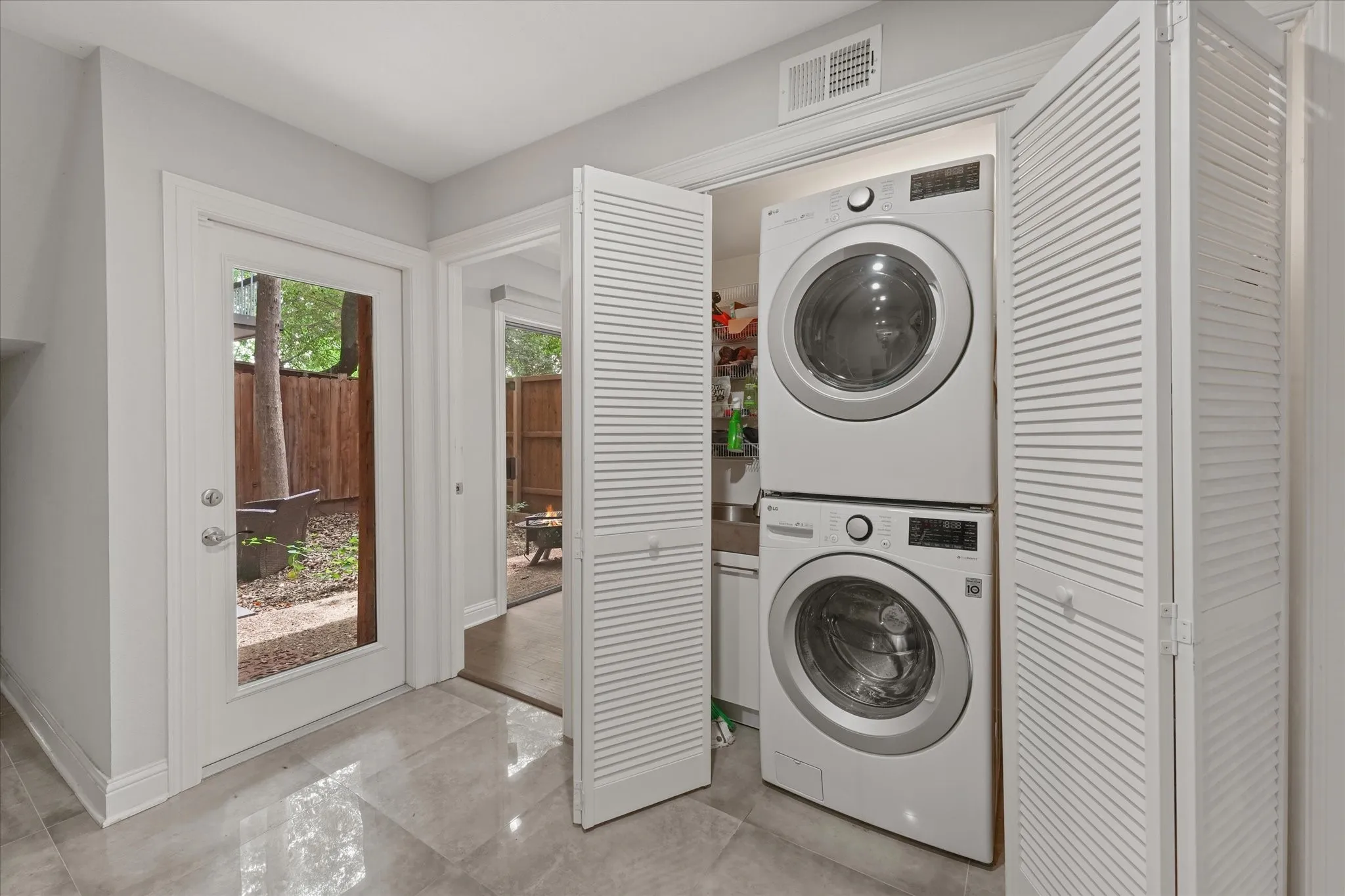 Entry with laundry