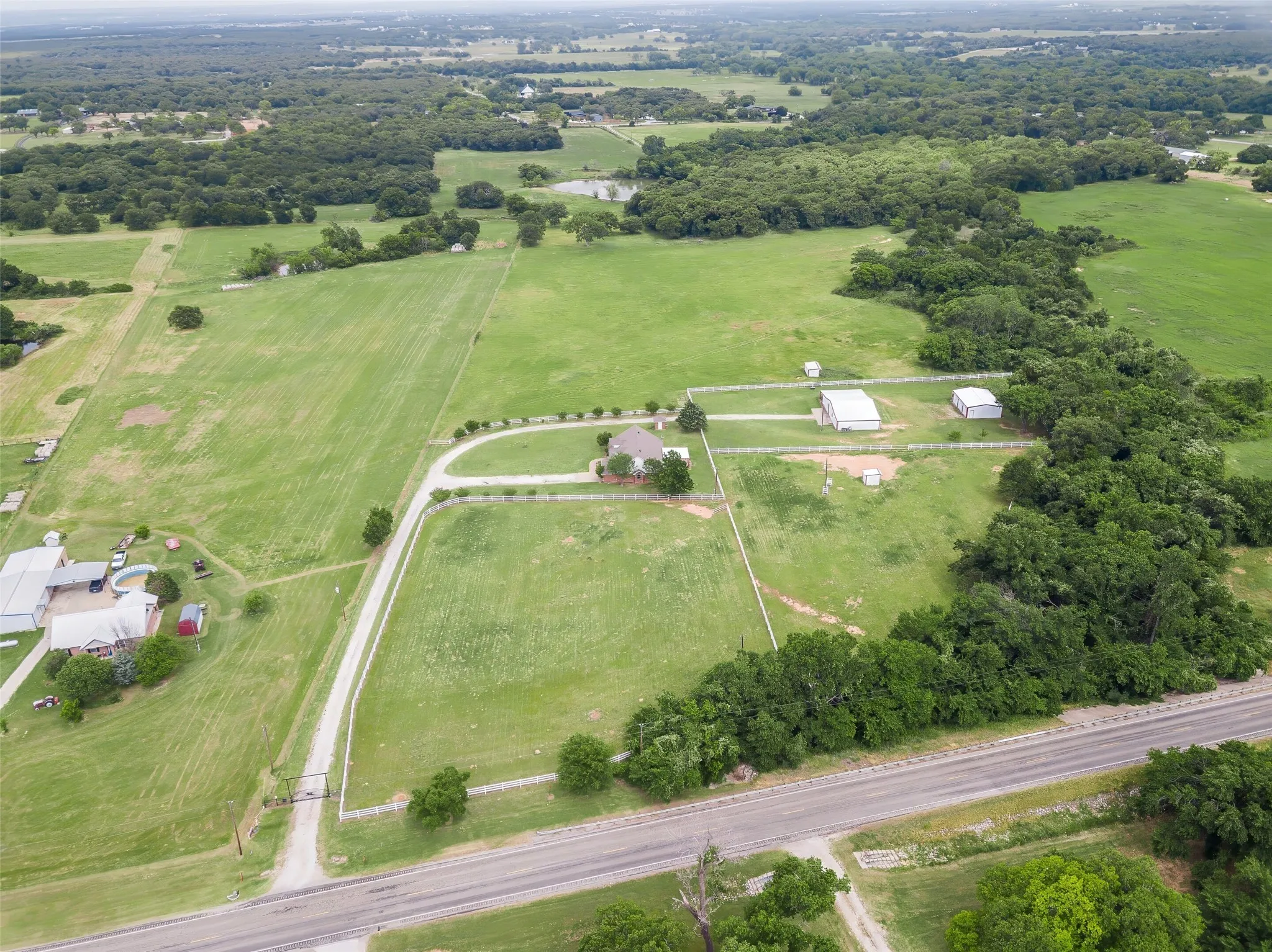 Single Family Residence For Sale in Wise County , 2113 FM 2123, Paradise, Texas 76073, 3 Bedroom, 2 Bathroom, 2 Garage spaces, 1,830 Sqft, built in 2002, mls#21275502, Real Estate Agent in Paradise, Homes For Sale in Wise county, Homes For Sale in Paradise, Realtor in Paradise Texas, Real Estate Brokerage Independent Realty Texas, Luminita Cordes Realtor