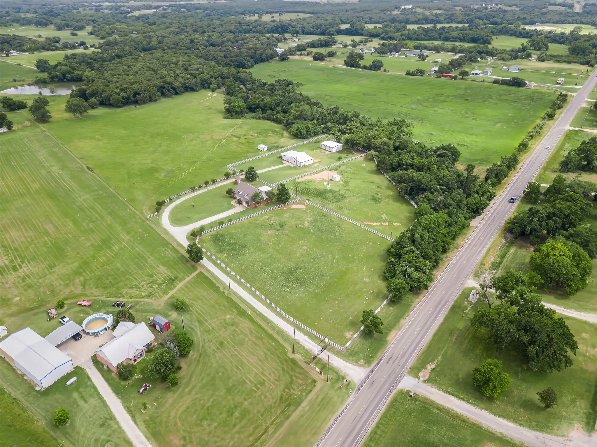 Single Family Residence For Sale in Wise County , 2113 FM 2123, Paradise, Texas 76073, 3 Bedroom, 2 Bathroom, 2 Garage spaces, 1,830 Sqft, built in 2002, mls#21275502, Real Estate Agent in Paradise, Homes For Sale in Wise county, Homes For Sale in Paradise, Realtor in Paradise Texas, Real Estate Brokerage Independent Realty Texas, Luminita Cordes Realtor