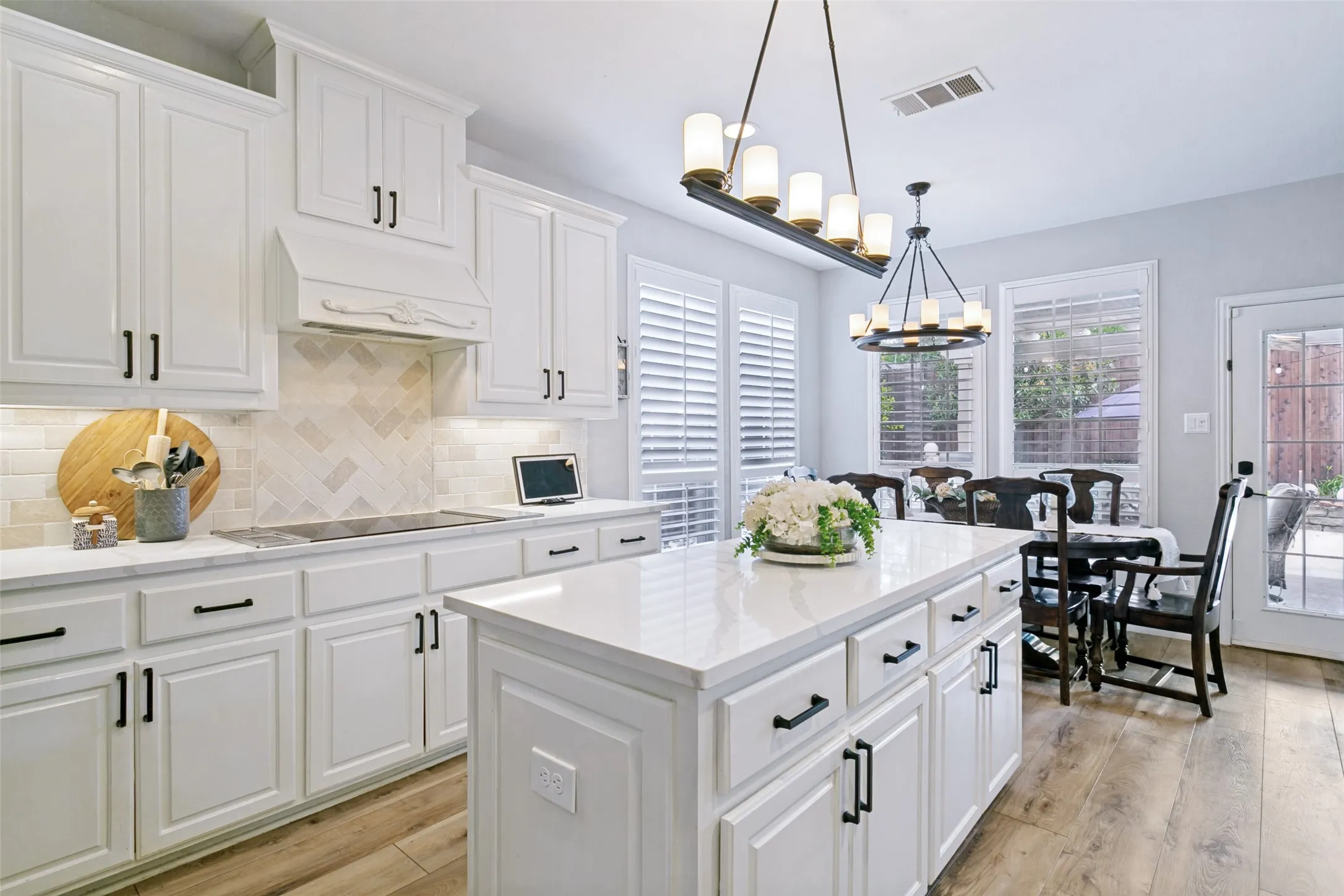 Single Family Residence For Sale in Tarrant County , 525 Sorenson Trail, Keller, Texas 76248, 5 Bedroom, 4 Bathroom, 2 Garage spaces, 3,392 Sqft, built in 1999, Price $784,000, mls#21266960, Real Estate Agent in Keller, Homes For Sale in Tarrant county, Homes For Sale in Keller, Realtor in Keller Texas, Real Estate Brokerage Independent Realty Texas, Luminita Cordes Realtor