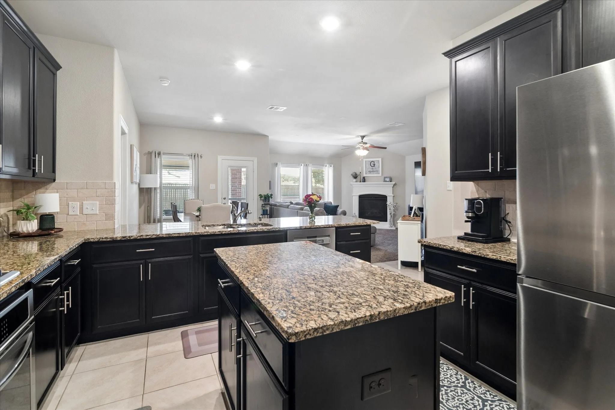 Single Family Residence For Sale in Collin County , 3609 Bastrop Street, Melissa, Texas 75454, 3 Bedroom, 2 Bathroom, 2 Garage spaces, 1,897 Sqft, built in 2017, mls#21275532, Real Estate Agent in Melissa, Homes For Sale in Collin county, Homes For Sale in Melissa, Realtor in Melissa Texas, Real Estate Brokerage Independent Realty Texas, Luminita Cordes Realtor