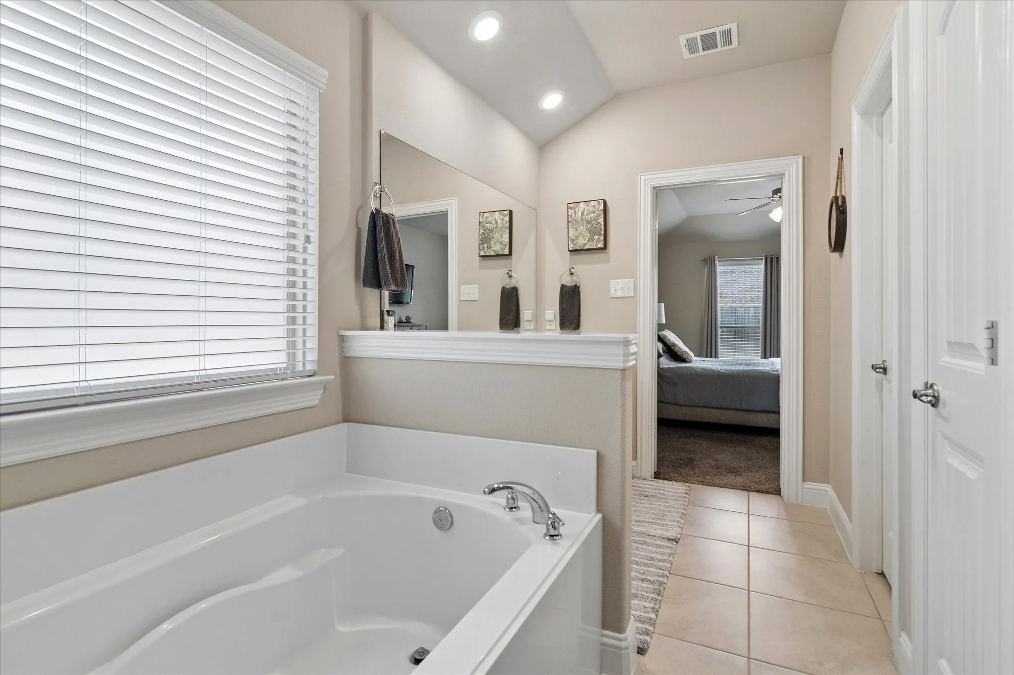 Single Family Residence For Sale in Collin County , 3609 Bastrop Street, Melissa, Texas 75454, 3 Bedroom, 2 Bathroom, 2 Garage spaces, 1,897 Sqft, built in 2017, mls#21275532, Real Estate Agent in Melissa, Homes For Sale in Collin county, Homes For Sale in Melissa, Realtor in Melissa Texas, Real Estate Brokerage Independent Realty Texas, Luminita Cordes Realtor