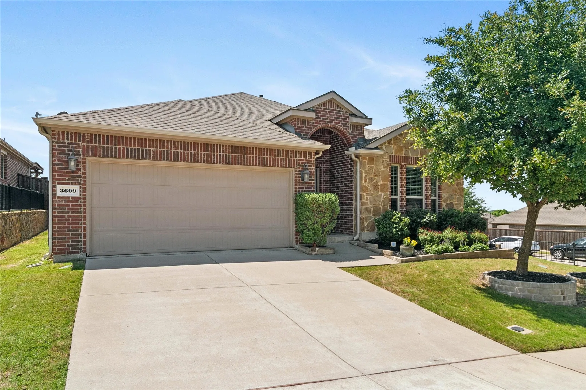 Single Family Residence For Sale in Collin County , 3609 Bastrop Street, Melissa, Texas 75454, 3 Bedroom, 2 Bathroom, 2 Garage spaces, 1,897 Sqft, built in 2017, mls#21275532, Real Estate Agent in Melissa, Homes For Sale in Collin county, Homes For Sale in Melissa, Realtor in Melissa Texas, Real Estate Brokerage Independent Realty Texas, Luminita Cordes Realtor