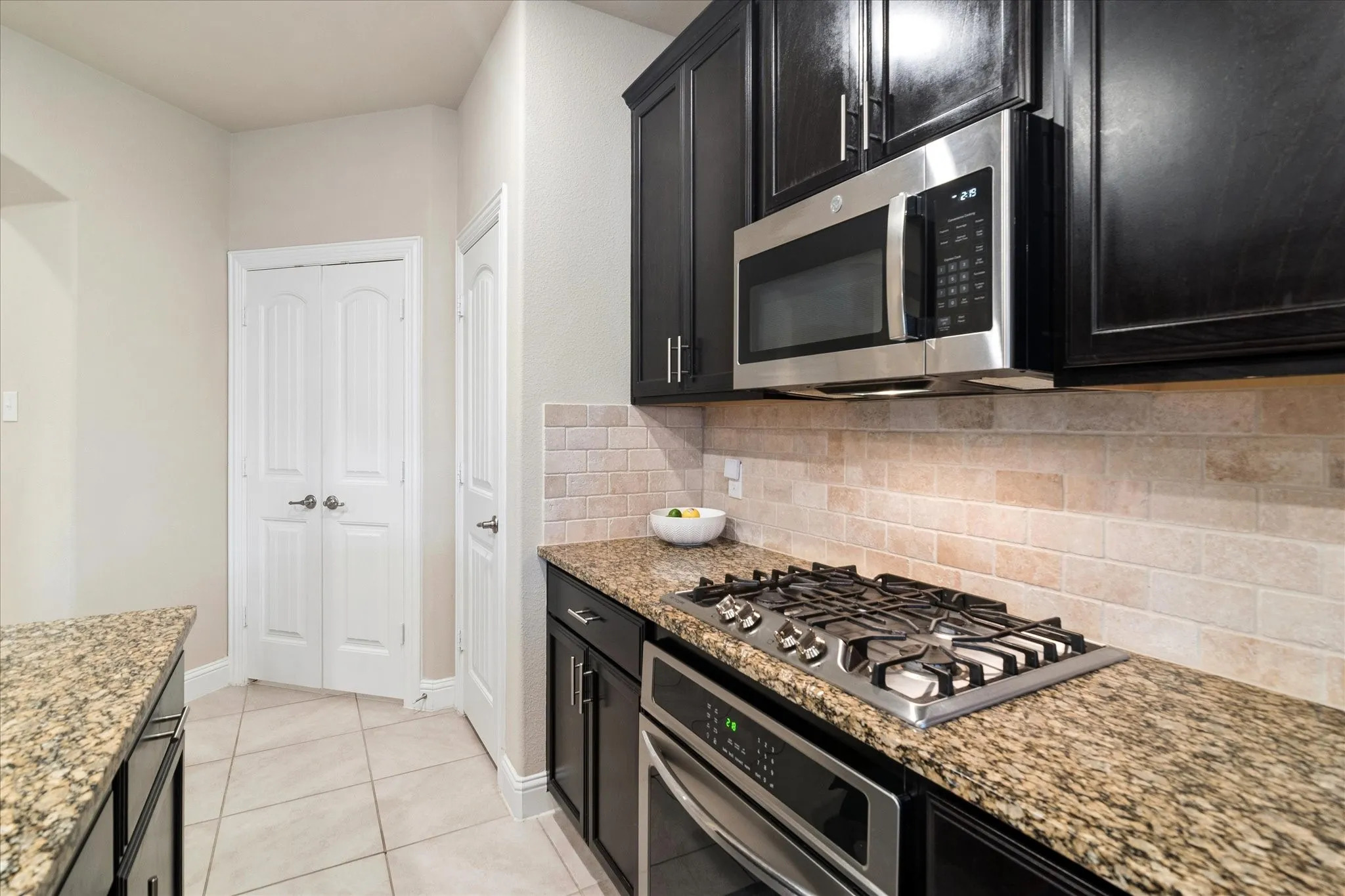 Single Family Residence For Sale in Collin County , 3609 Bastrop Street, Melissa, Texas 75454, 3 Bedroom, 2 Bathroom, 2 Garage spaces, 1,897 Sqft, built in 2017, mls#21275532, Real Estate Agent in Melissa, Homes For Sale in Collin county, Homes For Sale in Melissa, Realtor in Melissa Texas, Real Estate Brokerage Independent Realty Texas, Luminita Cordes Realtor
