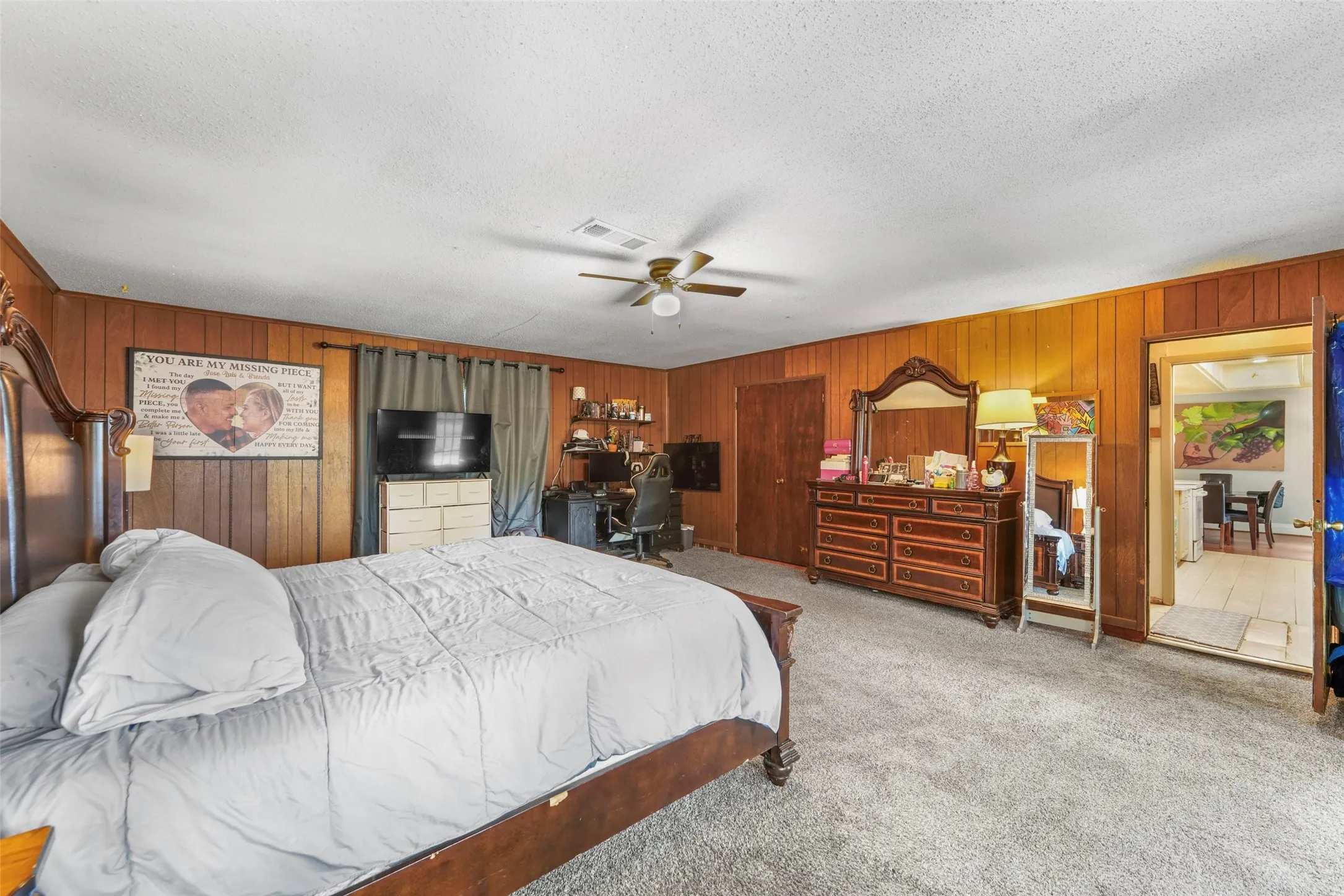 Single Family Residence For Sale in Dallas County , 613 Misty Glen Drive, De Soto, Texas 75115, 3 Bedroom, 2 Bathroom, Garage spaces, 2,184 Sqft, built in 1964, mls#21274447, Real Estate Agent in De Soto, Homes For Sale in Dallas county, Homes For Sale in De Soto, Realtor in De Soto Texas, Real Estate Brokerage Independent Realty Texas, Luminita Cordes Realtor