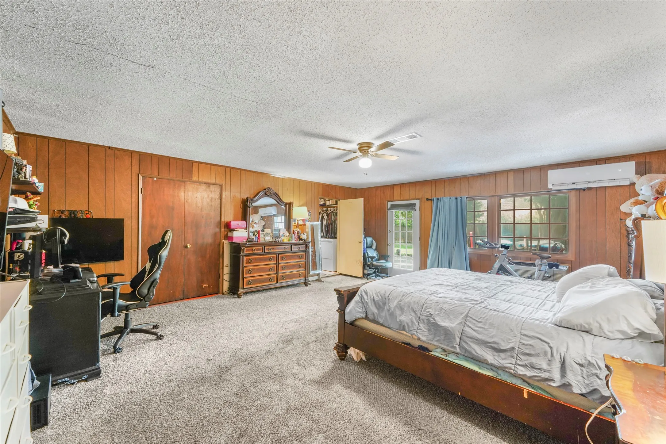 Single Family Residence For Sale in Dallas County , 613 Misty Glen Drive, De Soto, Texas 75115, 3 Bedroom, 2 Bathroom, Garage spaces, 2,184 Sqft, built in 1964, mls#21274447, Real Estate Agent in De Soto, Homes For Sale in Dallas county, Homes For Sale in De Soto, Realtor in De Soto Texas, Real Estate Brokerage Independent Realty Texas, Luminita Cordes Realtor