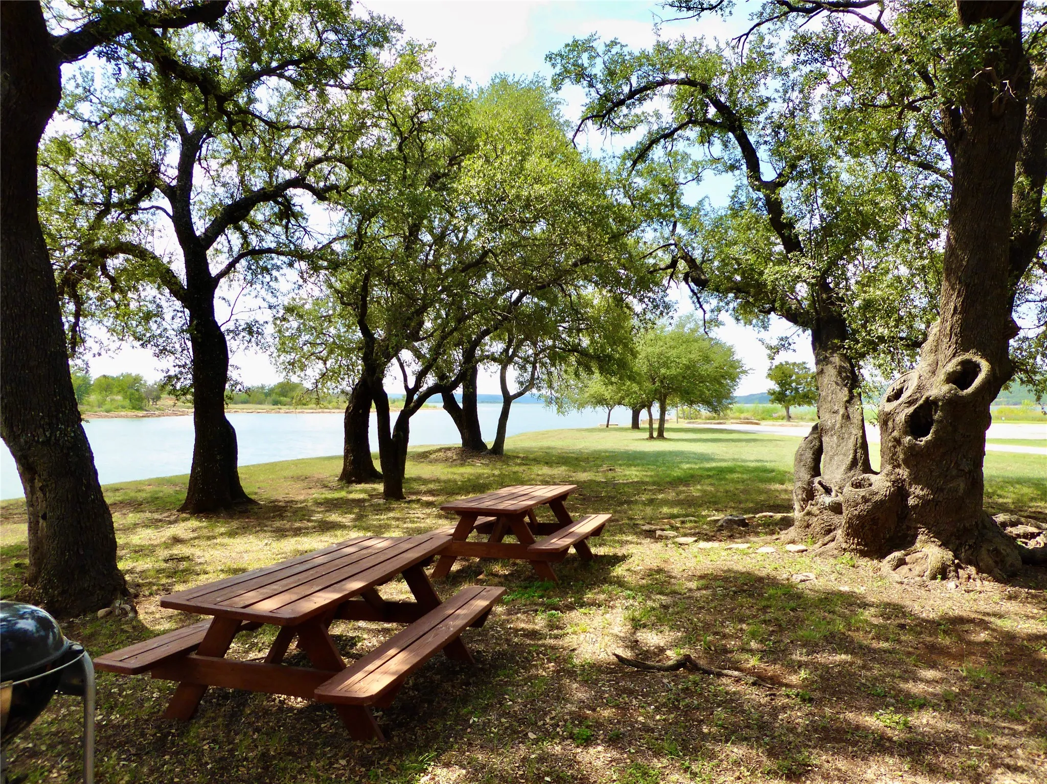 Serene place to sit at the Commiunity lake cabin and take in the fresh air and sights of nature all around.