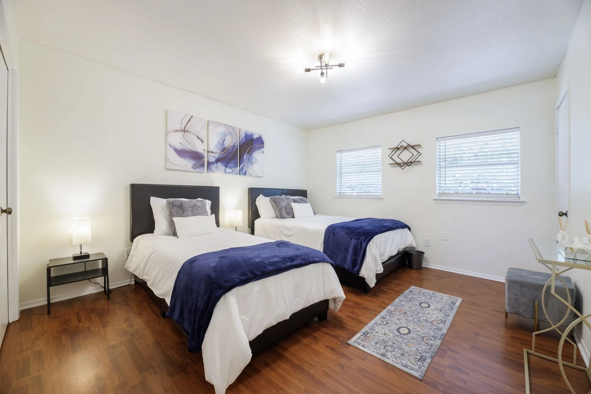 Single Family Residence For Sale in Tarrant County , 2406 Hollandale Circle, Arlington, Texas 76010, 4 Bedrooms, 4 Bathrooms, 2 Garage spaces, 2,244 Sqft, built in 1971, Price $415,000, mls#21272908, Real Estate Agent in Arlington, Homes For Sale in Tarrant county, Homes For Sale in Arlington, Realtor in Arlington Texas, Real Estate Brokerage Independent Realty Texas, Luminita Cordes Realtor