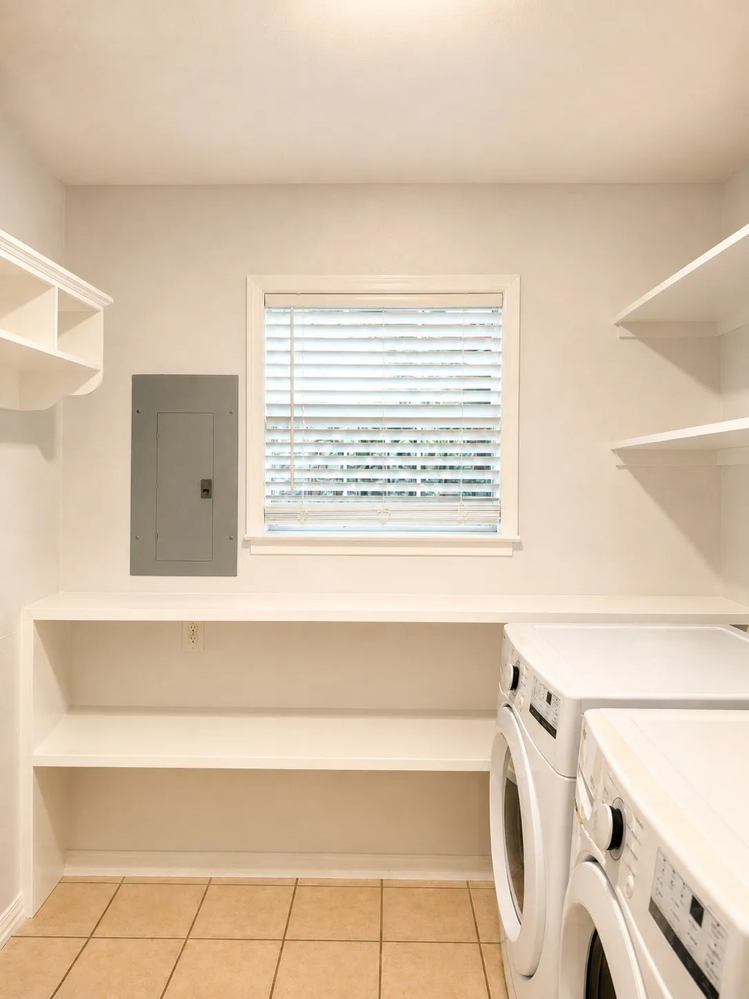 Single Family Residence For Sale in Dallas County , 4001 Glenhaven Drive, Garland, Texas 75042, 4 Bedrooms, 3 Bathrooms, 2 Garage spaces, 2,164 Sqft, built in 1965, Price $345,000, mls#21275026, Real Estate Agent in Garland, Homes For Sale in Dallas county, Homes For Sale in Garland, Realtor in Garland Texas, Real Estate Brokerage Independent Realty Texas, Luminita Cordes Realtor