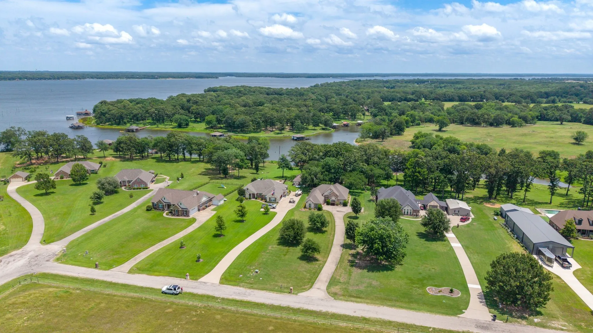 Single Family Residence For Sale in Rains County , 361 Rs County Road 3390, Emory, Texas 75440, 4 Bedroom, 2 Bathroom, 2 Garage spaces, 2,000 Sqft, built in 2008, mls#21272983, Real Estate Agent in Emory, Homes For Sale in Rains county, Homes For Sale in Emory, Realtor in Emory Texas, Real Estate Brokerage Independent Realty Texas, Luminita Cordes Realtor