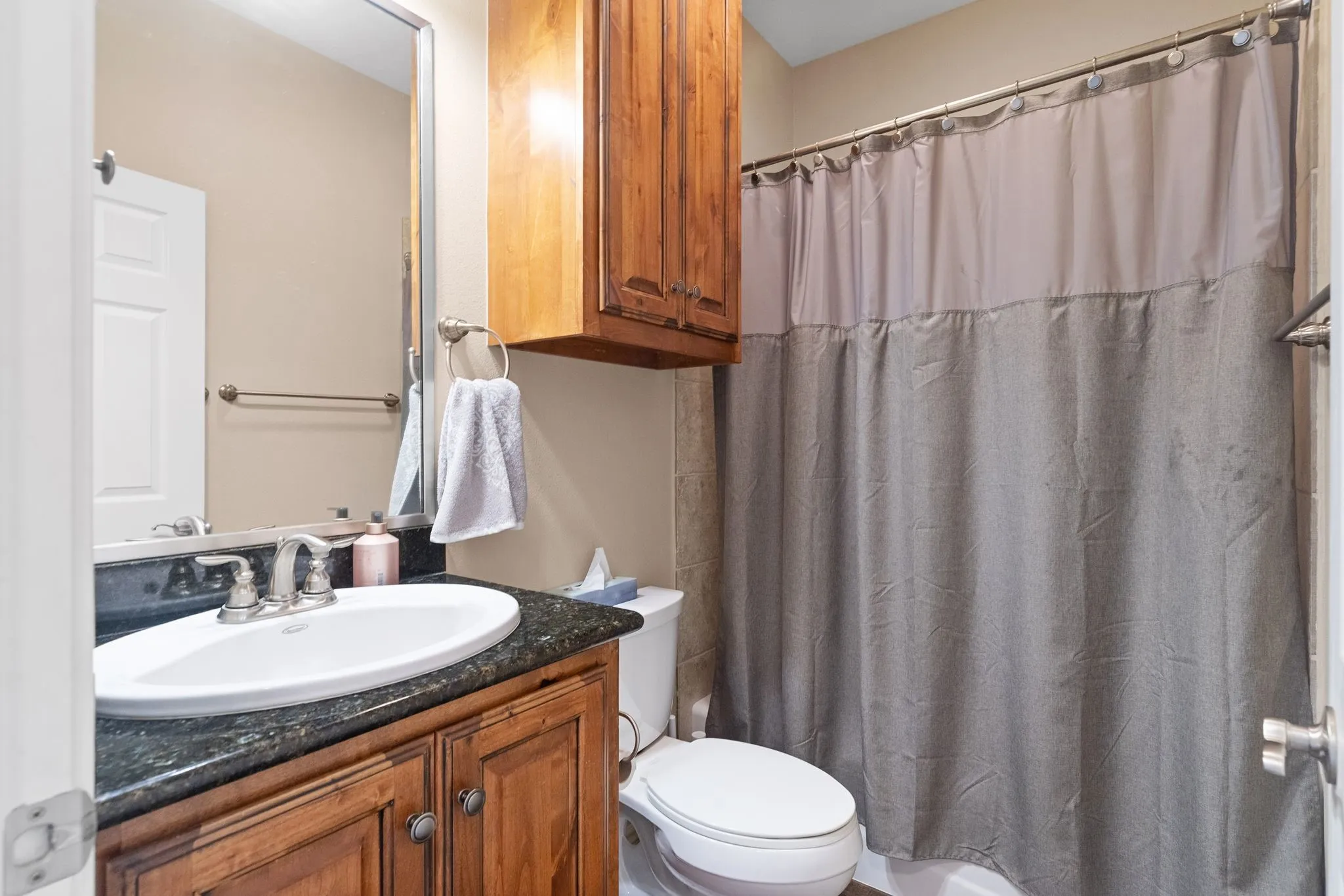 Single Family Residence For Sale in Rains County , 361 Rs County Road 3390, Emory, Texas 75440, 4 Bedroom, 2 Bathroom, 2 Garage spaces, 2,000 Sqft, built in 2008, mls#21272983, Real Estate Agent in Emory, Homes For Sale in Rains county, Homes For Sale in Emory, Realtor in Emory Texas, Real Estate Brokerage Independent Realty Texas, Luminita Cordes Realtor