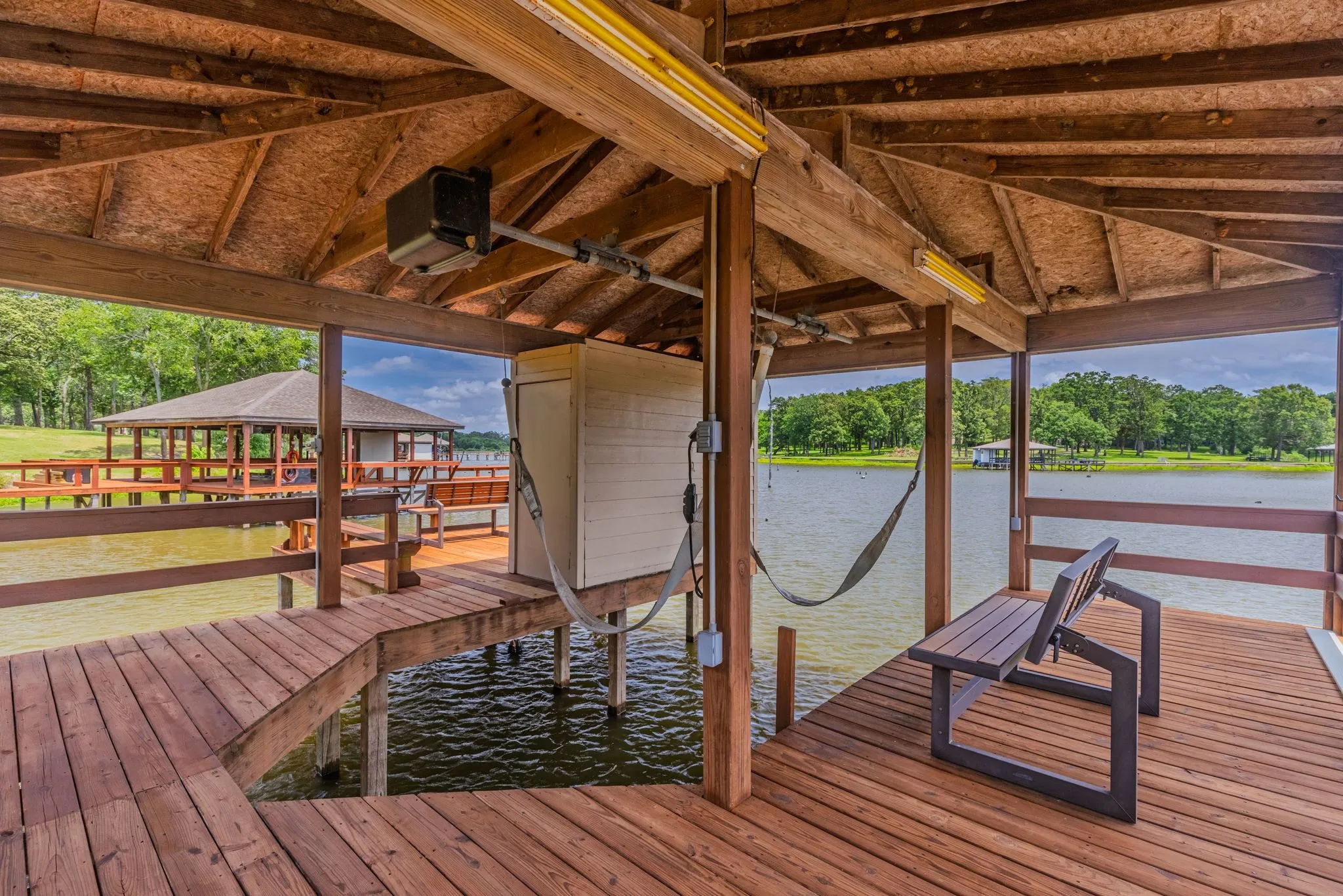 Single Family Residence For Sale in Rains County , 361 Rs County Road 3390, Emory, Texas 75440, 4 Bedroom, 2 Bathroom, 2 Garage spaces, 2,000 Sqft, built in 2008, mls#21272983, Real Estate Agent in Emory, Homes For Sale in Rains county, Homes For Sale in Emory, Realtor in Emory Texas, Real Estate Brokerage Independent Realty Texas, Luminita Cordes Realtor