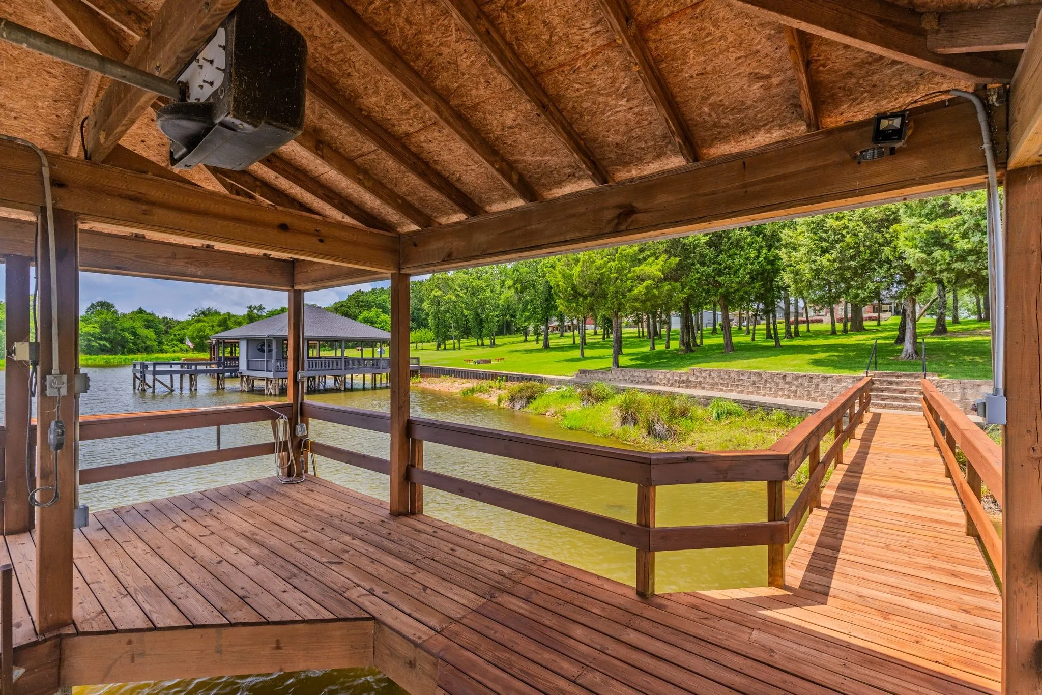 Single Family Residence For Sale in Rains County , 361 Rs County Road 3390, Emory, Texas 75440, 4 Bedroom, 2 Bathroom, 2 Garage spaces, 2,000 Sqft, built in 2008, mls#21272983, Real Estate Agent in Emory, Homes For Sale in Rains county, Homes For Sale in Emory, Realtor in Emory Texas, Real Estate Brokerage Independent Realty Texas, Luminita Cordes Realtor