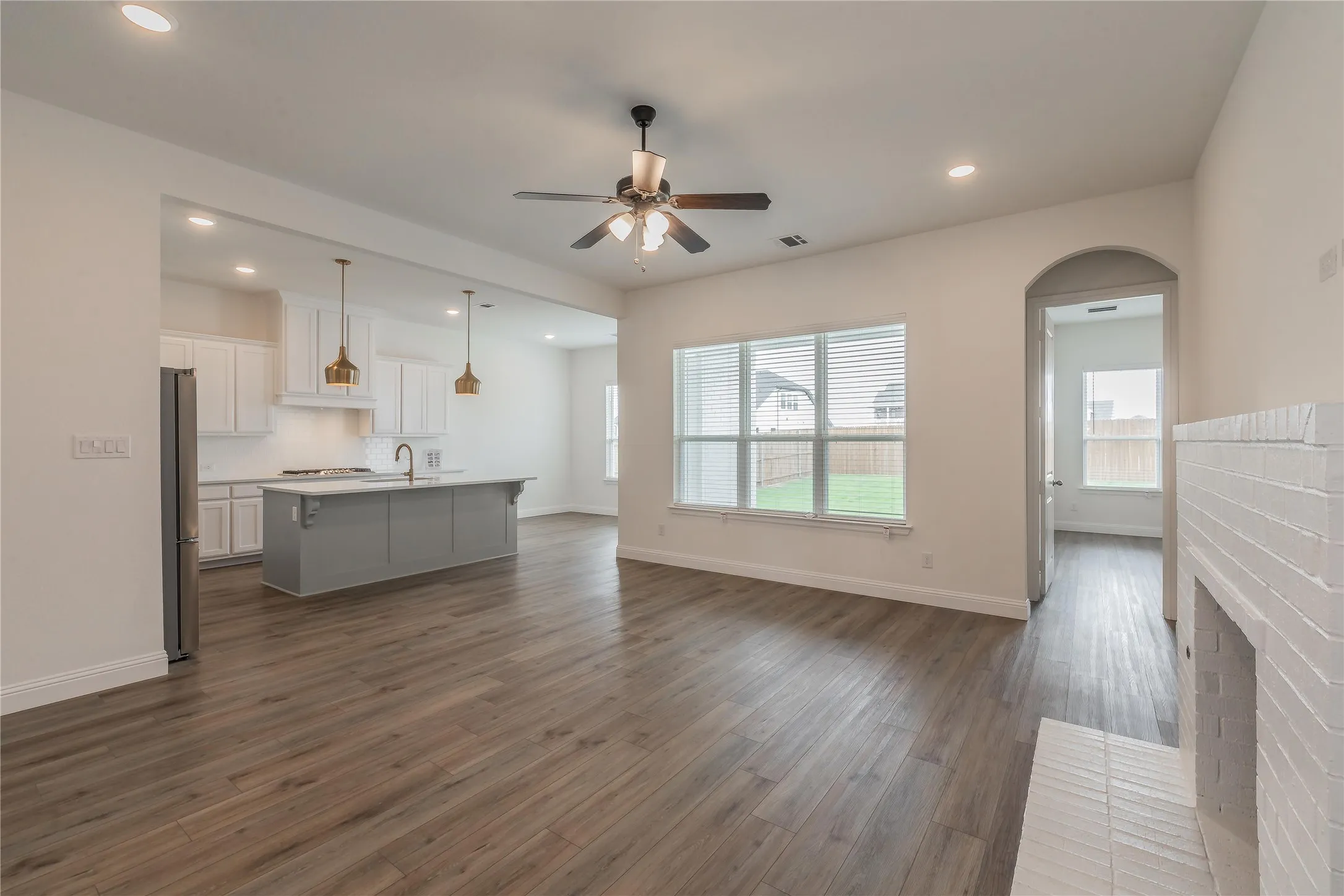Single Family Residence For Rent in Parker County , 105 Observation Drive W, Aledo, Texas 76008, 4 Bedroom, 3 Bathroom, 2 Garage spaces, 2,850 Sqft, built in 2022, mls#21275563, Real Estate Agent in Aledo, Homes For Rent in Parker county, Homes For Rent in Aledo, Realtor in Aledo Texas, Real Estate Brokerage Independent Realty Texas, Luminita Cordes Realtor