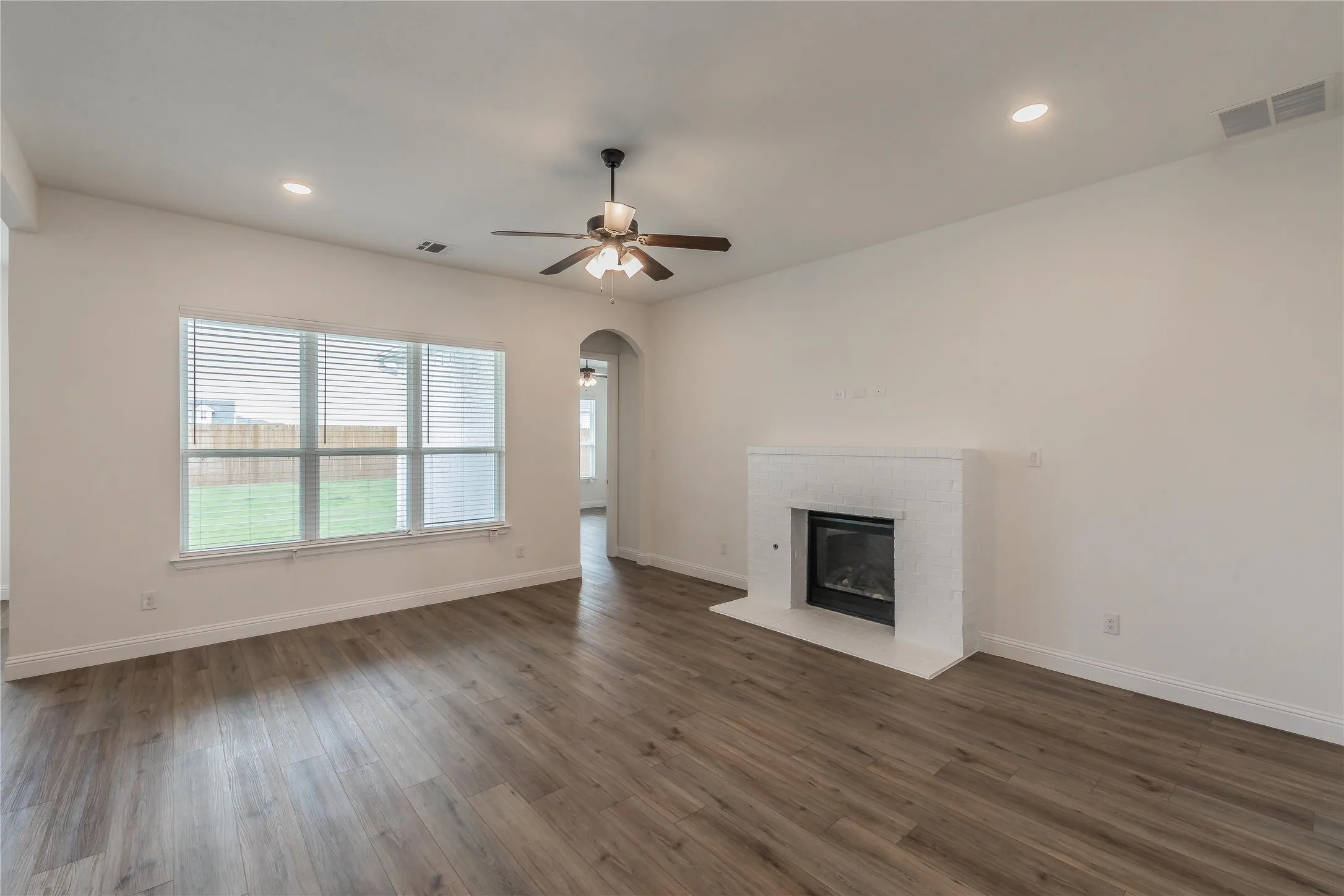 Single Family Residence For Rent in Parker County , 105 Observation Drive W, Aledo, Texas 76008, 4 Bedroom, 3 Bathroom, 2 Garage spaces, 2,850 Sqft, built in 2022, mls#21275563, Real Estate Agent in Aledo, Homes For Rent in Parker county, Homes For Rent in Aledo, Realtor in Aledo Texas, Real Estate Brokerage Independent Realty Texas, Luminita Cordes Realtor