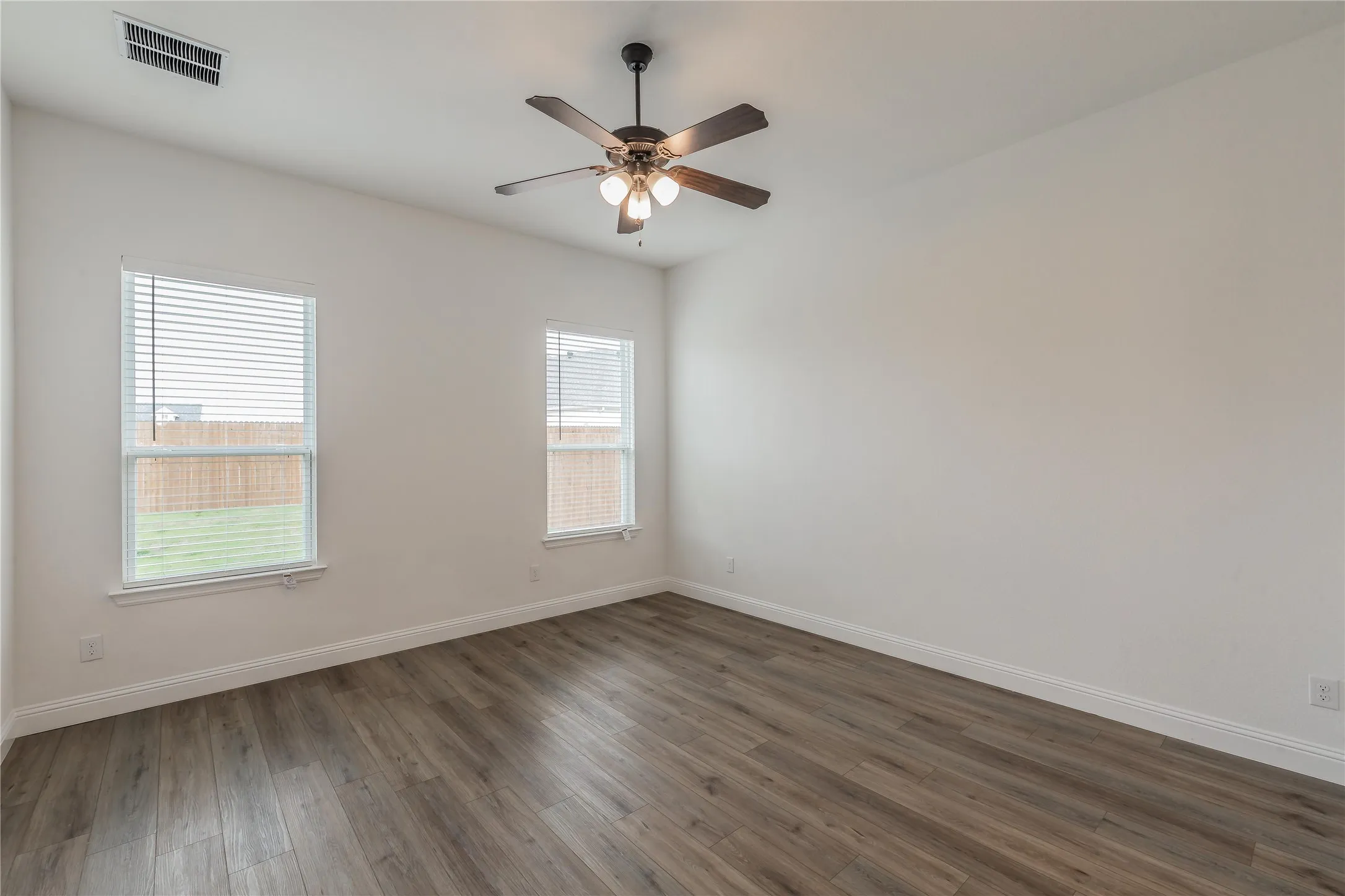 Single Family Residence For Rent in Parker County , 105 Observation Drive W, Aledo, Texas 76008, 4 Bedroom, 3 Bathroom, 2 Garage spaces, 2,850 Sqft, built in 2022, mls#21275563, Real Estate Agent in Aledo, Homes For Rent in Parker county, Homes For Rent in Aledo, Realtor in Aledo Texas, Real Estate Brokerage Independent Realty Texas, Luminita Cordes Realtor