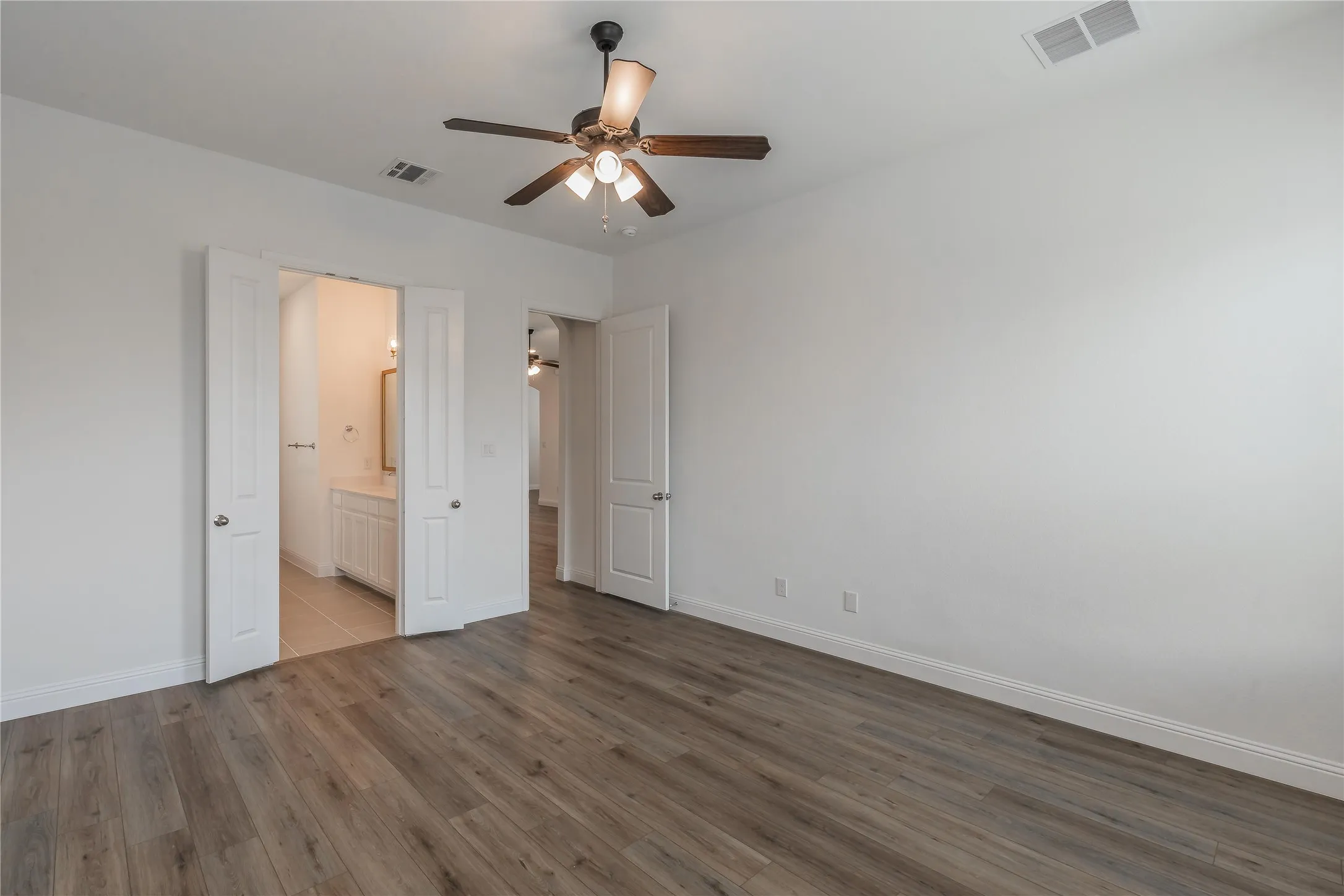 Single Family Residence For Rent in Parker County , 105 Observation Drive W, Aledo, Texas 76008, 4 Bedroom, 3 Bathroom, 2 Garage spaces, 2,850 Sqft, built in 2022, mls#21275563, Real Estate Agent in Aledo, Homes For Rent in Parker county, Homes For Rent in Aledo, Realtor in Aledo Texas, Real Estate Brokerage Independent Realty Texas, Luminita Cordes Realtor