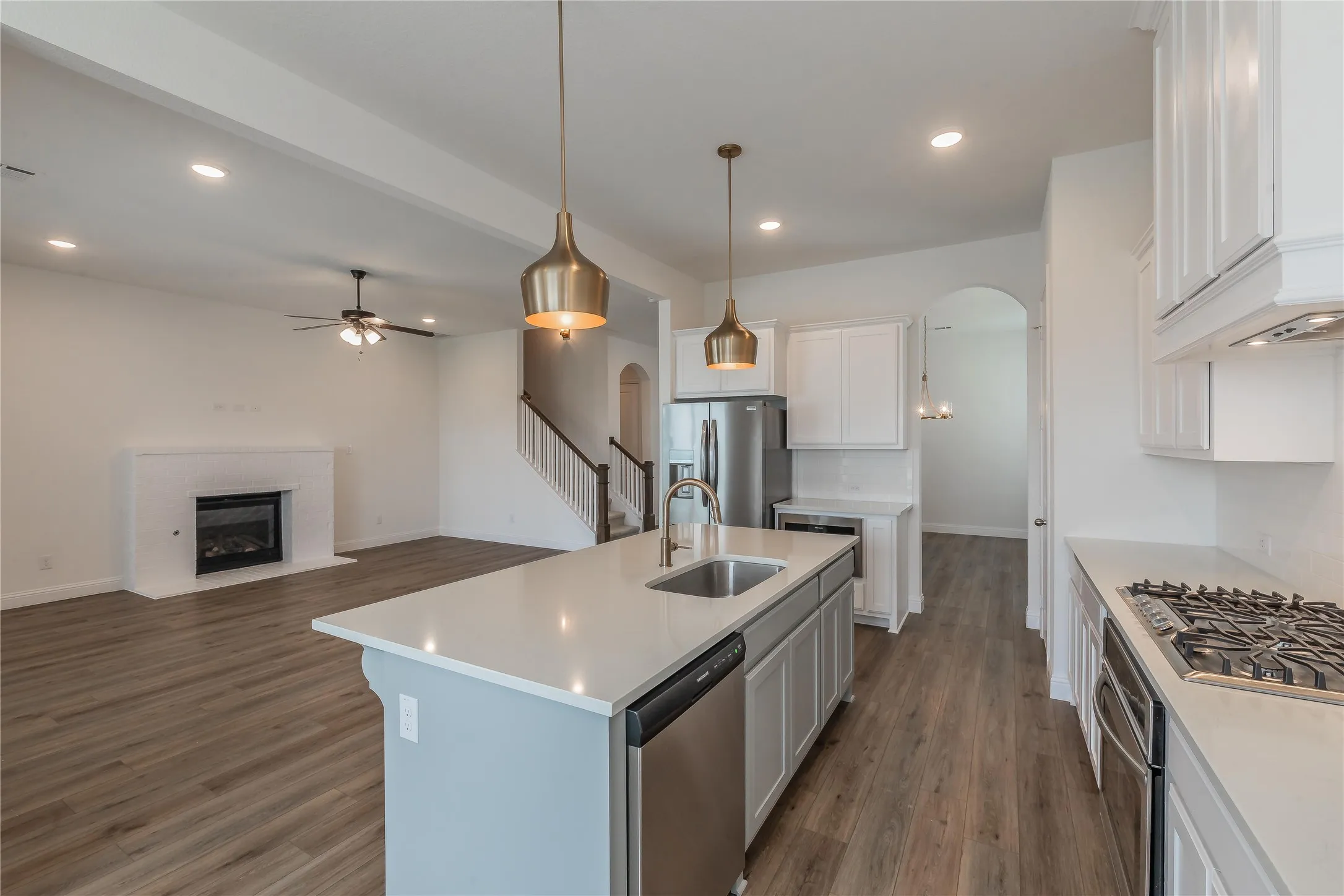 Single Family Residence For Rent in Parker County , 105 Observation Drive W, Aledo, Texas 76008, 4 Bedroom, 3 Bathroom, 2 Garage spaces, 2,850 Sqft, built in 2022, mls#21275563, Real Estate Agent in Aledo, Homes For Rent in Parker county, Homes For Rent in Aledo, Realtor in Aledo Texas, Real Estate Brokerage Independent Realty Texas, Luminita Cordes Realtor