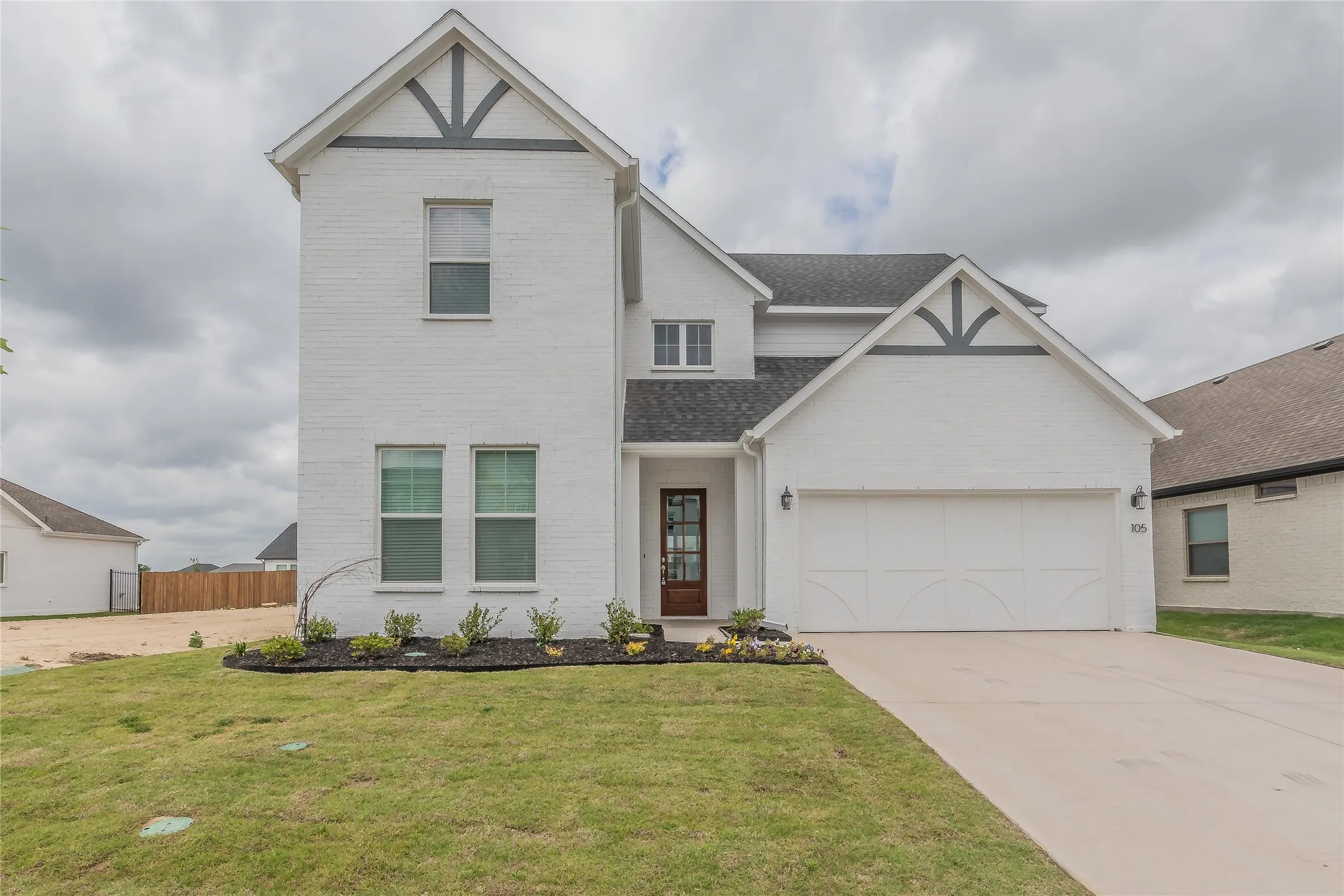 Single Family Residence For Rent in Parker County , 105 Observation Drive W, Aledo, Texas 76008, 4 Bedroom, 3 Bathroom, 2 Garage spaces, 2,850 Sqft, built in 2022, mls#21275563, Real Estate Agent in Aledo, Homes For Rent in Parker county, Homes For Rent in Aledo, Realtor in Aledo Texas, Real Estate Brokerage Independent Realty Texas, Luminita Cordes Realtor