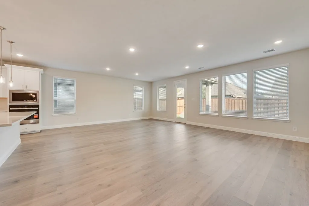 Single Family Residence For Sale in Denton County , 209 Hatherley Street, Little Elm, Texas 75068, 5 Bedroom, 4 Bathroom, 2 Garage spaces, 3,038 Sqft, built in 2026, mls#21275280, Real Estate Agent in Little Elm, Homes For Sale in Denton county, Homes For Sale in Little Elm, Realtor in Little Elm Texas, Real Estate Brokerage Independent Realty Texas, Luminita Cordes Realtor