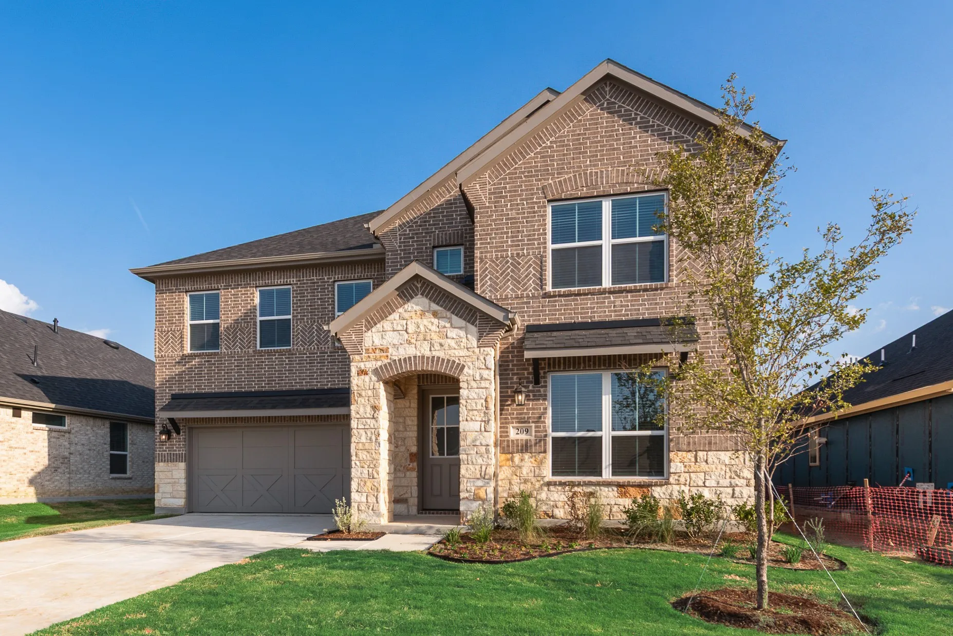 Single Family Residence For Sale in Denton County , 209 Hatherley Street, Little Elm, Texas 75068, 5 Bedroom, 4 Bathroom, 2 Garage spaces, 3,038 Sqft, built in 2026, mls#21275280, Real Estate Agent in Little Elm, Homes For Sale in Denton county, Homes For Sale in Little Elm, Realtor in Little Elm Texas, Real Estate Brokerage Independent Realty Texas, Luminita Cordes Realtor