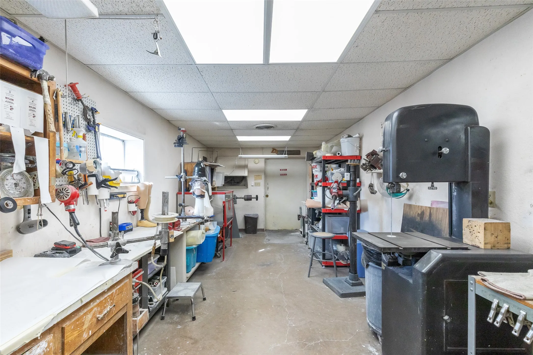 Office For Rent in Taylor County , 1202 Hickory Street, Abilene, Texas 79601, 0, 0, Garage spaces, 0 Sqft, built in 1981, mls#21275584, Real Estate Agent in Abilene, Homes For Rent in Taylor county, Homes For Rent in Abilene, Realtor in Abilene Texas, Real Estate Brokerage Independent Realty Texas, Luminita Cordes Realtor