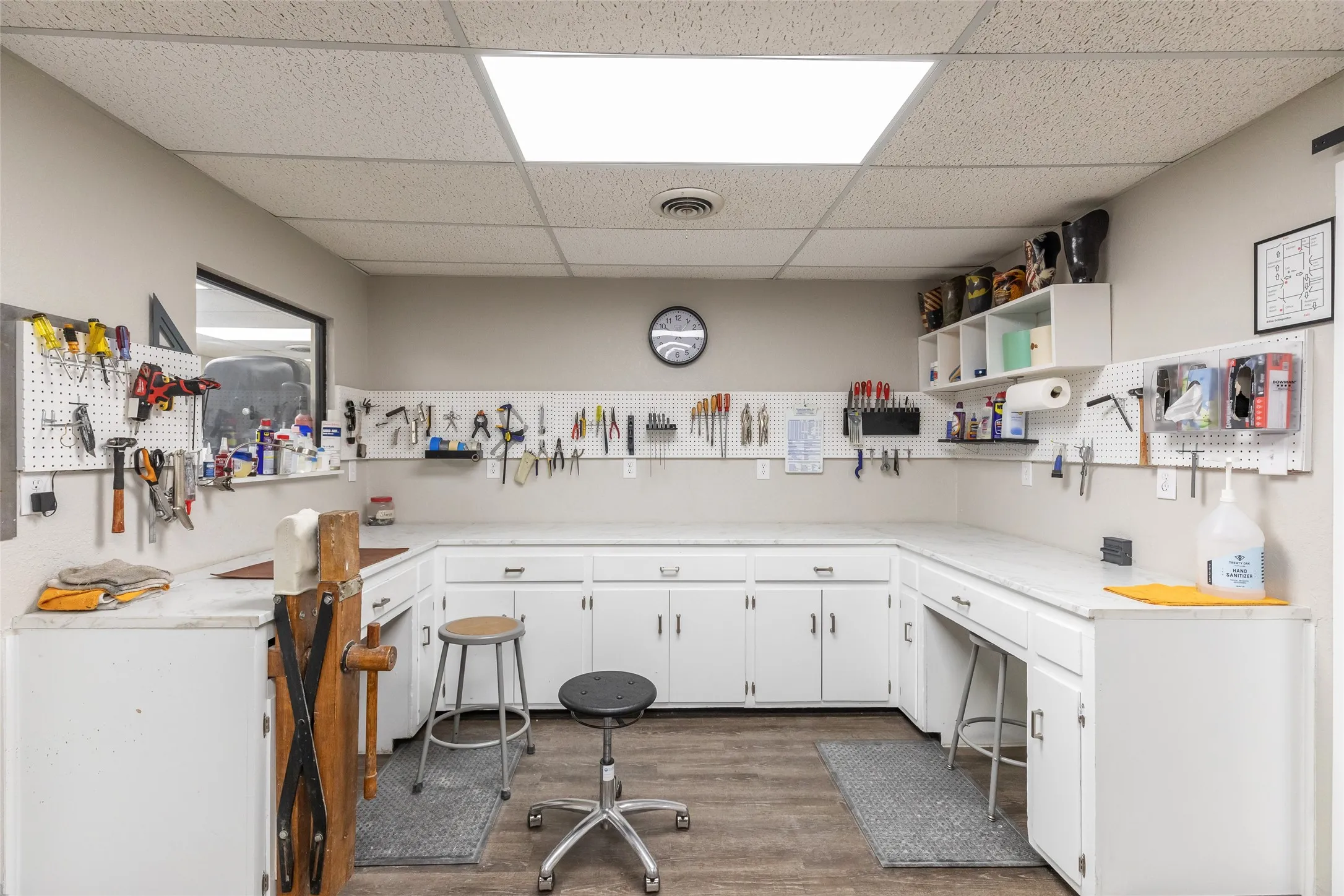 Office For Rent in Taylor County , 1202 Hickory Street, Abilene, Texas 79601, 0, 0, Garage spaces, 0 Sqft, built in 1981, mls#21275584, Real Estate Agent in Abilene, Homes For Rent in Taylor county, Homes For Rent in Abilene, Realtor in Abilene Texas, Real Estate Brokerage Independent Realty Texas, Luminita Cordes Realtor