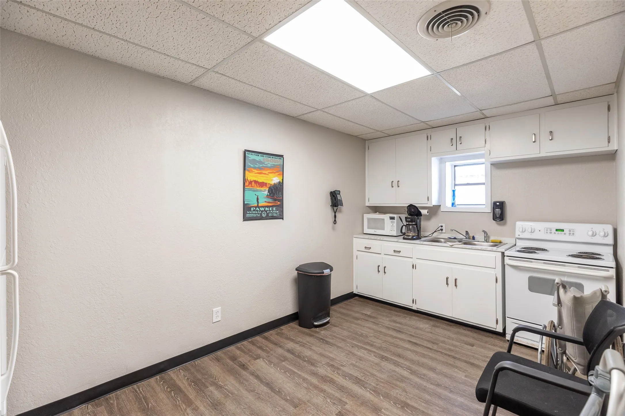 Office For Rent in Taylor County , 1202 Hickory Street, Abilene, Texas 79601, 0, 0, Garage spaces, 0 Sqft, built in 1981, mls#21275584, Real Estate Agent in Abilene, Homes For Rent in Taylor county, Homes For Rent in Abilene, Realtor in Abilene Texas, Real Estate Brokerage Independent Realty Texas, Luminita Cordes Realtor