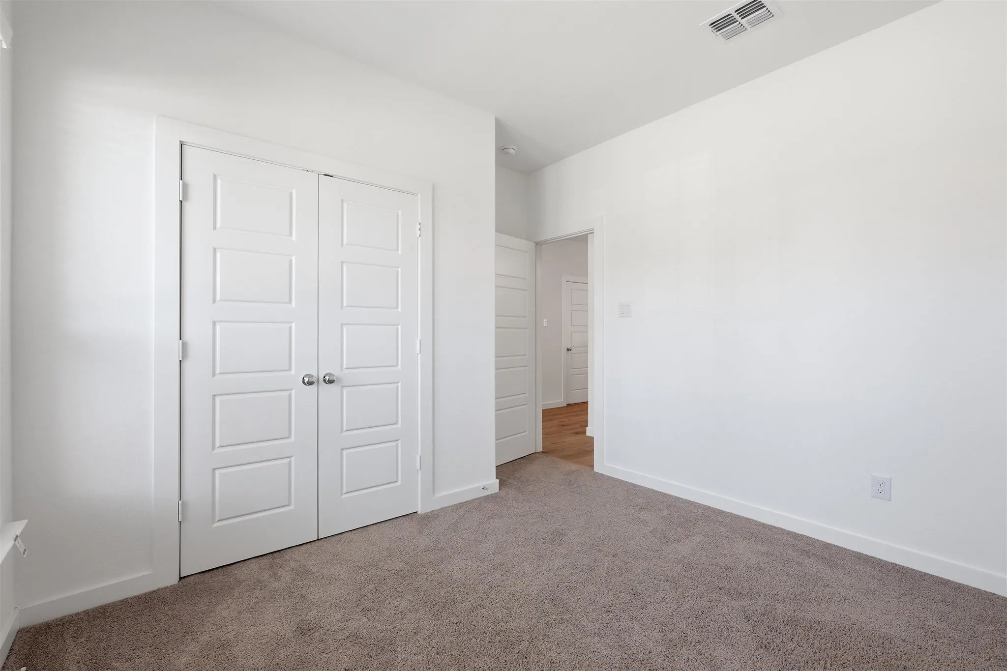 Single Family Residence For Sale in Tarrant County , 2412 Sagamore Street, Fort Worth, Texas 76179, 4 Bedroom, 3 Bathroom, 2 Garage spaces, 2,420 Sqft, built in 2023, mls#21275479, Real Estate Agent in Fort Worth, Homes For Sale in Tarrant county, Homes For Sale in Fort Worth, Realtor in Fort Worth Texas, Real Estate Brokerage Independent Realty Texas, Luminita Cordes Realtor