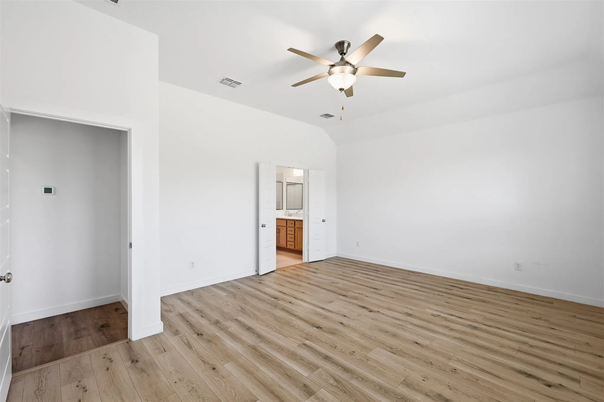 Single Family Residence For Sale in Tarrant County , 2412 Sagamore Street, Fort Worth, Texas 76179, 4 Bedroom, 3 Bathroom, 2 Garage spaces, 2,420 Sqft, built in 2023, mls#21275479, Real Estate Agent in Fort Worth, Homes For Sale in Tarrant county, Homes For Sale in Fort Worth, Realtor in Fort Worth Texas, Real Estate Brokerage Independent Realty Texas, Luminita Cordes Realtor