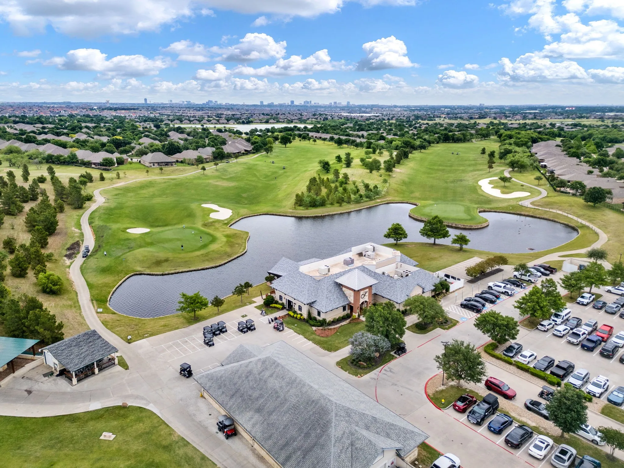 Frisco Lakes Golf Club nearby.