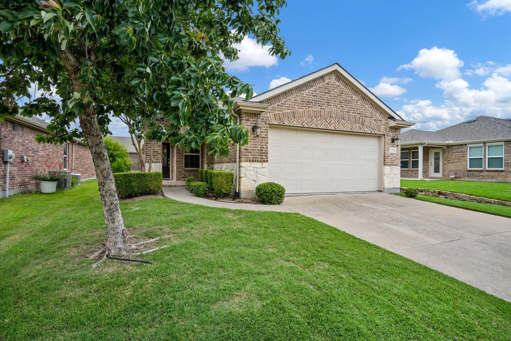 Welcome Home to 7740 Gulf Breeze Ln. Frisco!