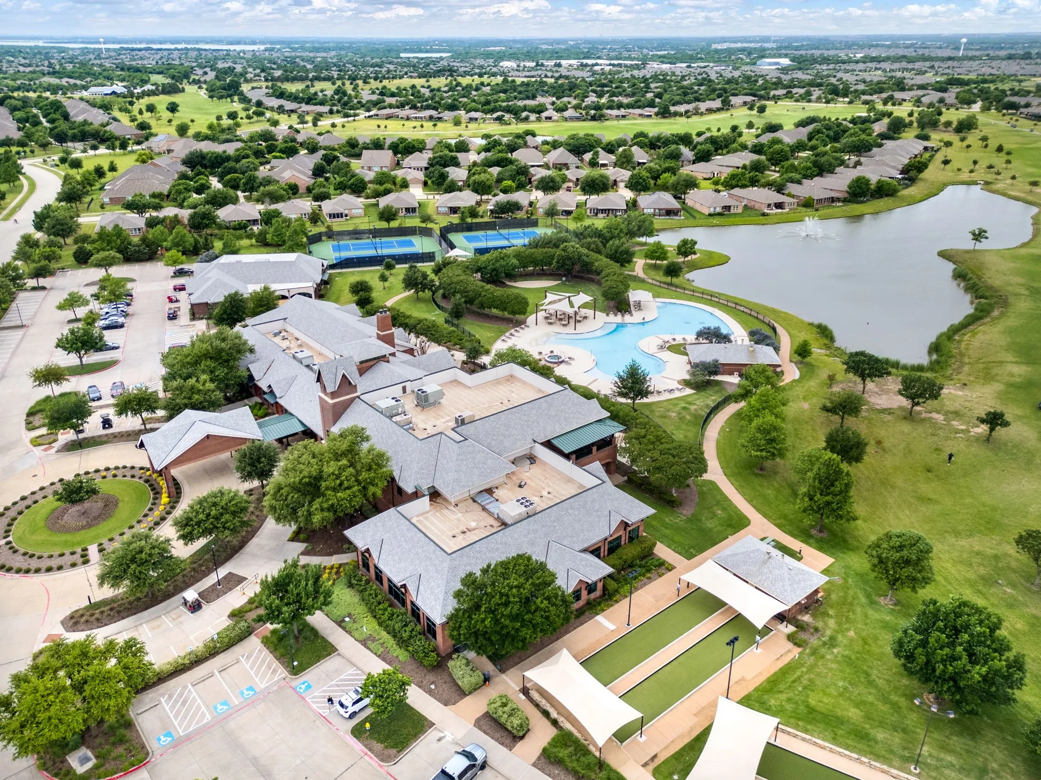 Amenity Centers with fitness rooms, spas, pools and more.