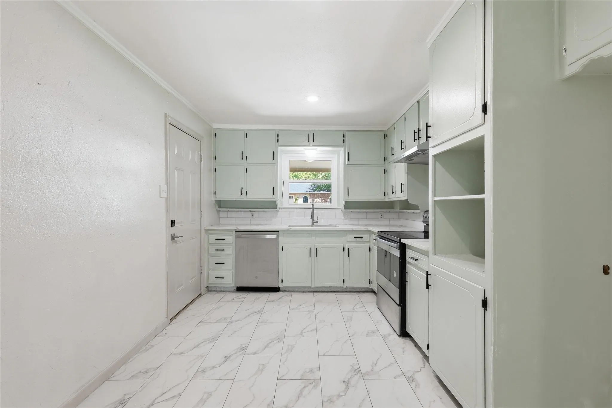 Single Family Residence For Sale in Tarrant County , 6609 Emily Drive, Watauga, Texas 76148, 3 Bedroom, 2 Bathroom, 2 Garage spaces, 1,133 Sqft, built in 1971, mls#21275452, Real Estate Agent in Watauga, Homes For Sale in Tarrant county, Homes For Sale in Watauga, Realtor in Watauga Texas, Real Estate Brokerage Independent Realty Texas, Luminita Cordes Realtor