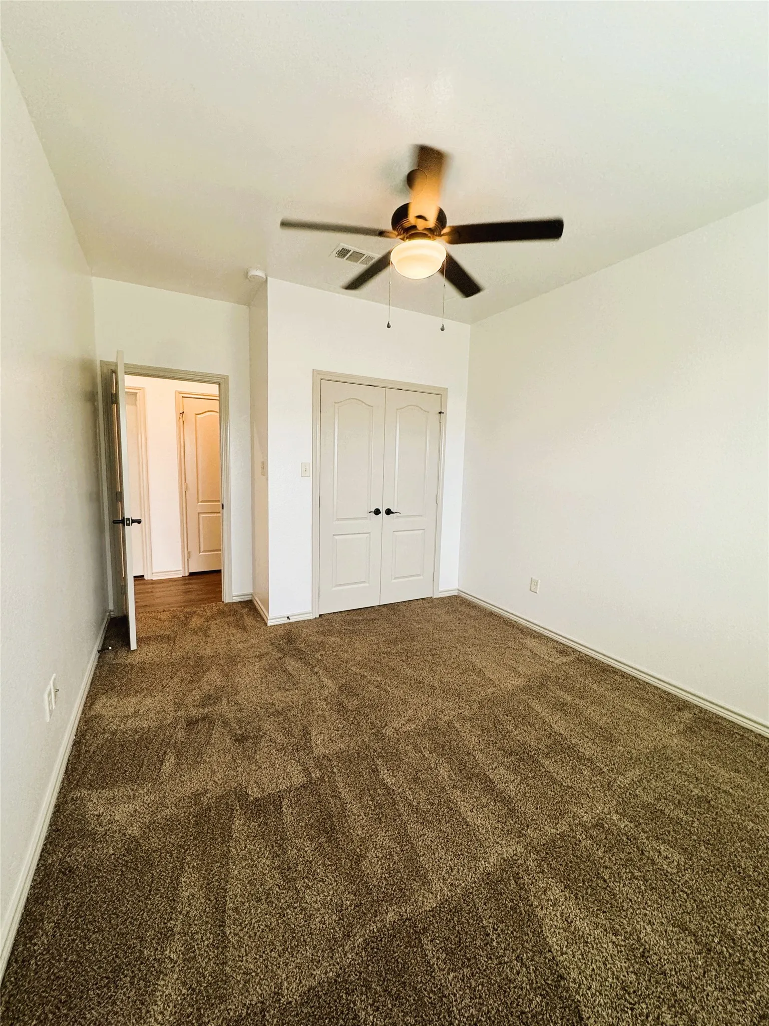 Duplex For Rent in Kaufman County , 212 Lasso Circle, Mabank, Texas 75143, 2 Bedroom, 2 Bathroom, 1 Garage spaces, 1,145 Sqft, built in 2016, mls#21275641, Real Estate Agent in Mabank, Homes For Rent in Kaufman county, Homes For Rent in Mabank, Realtor in Mabank Texas, Real Estate Brokerage Independent Realty Texas, Luminita Cordes Realtor