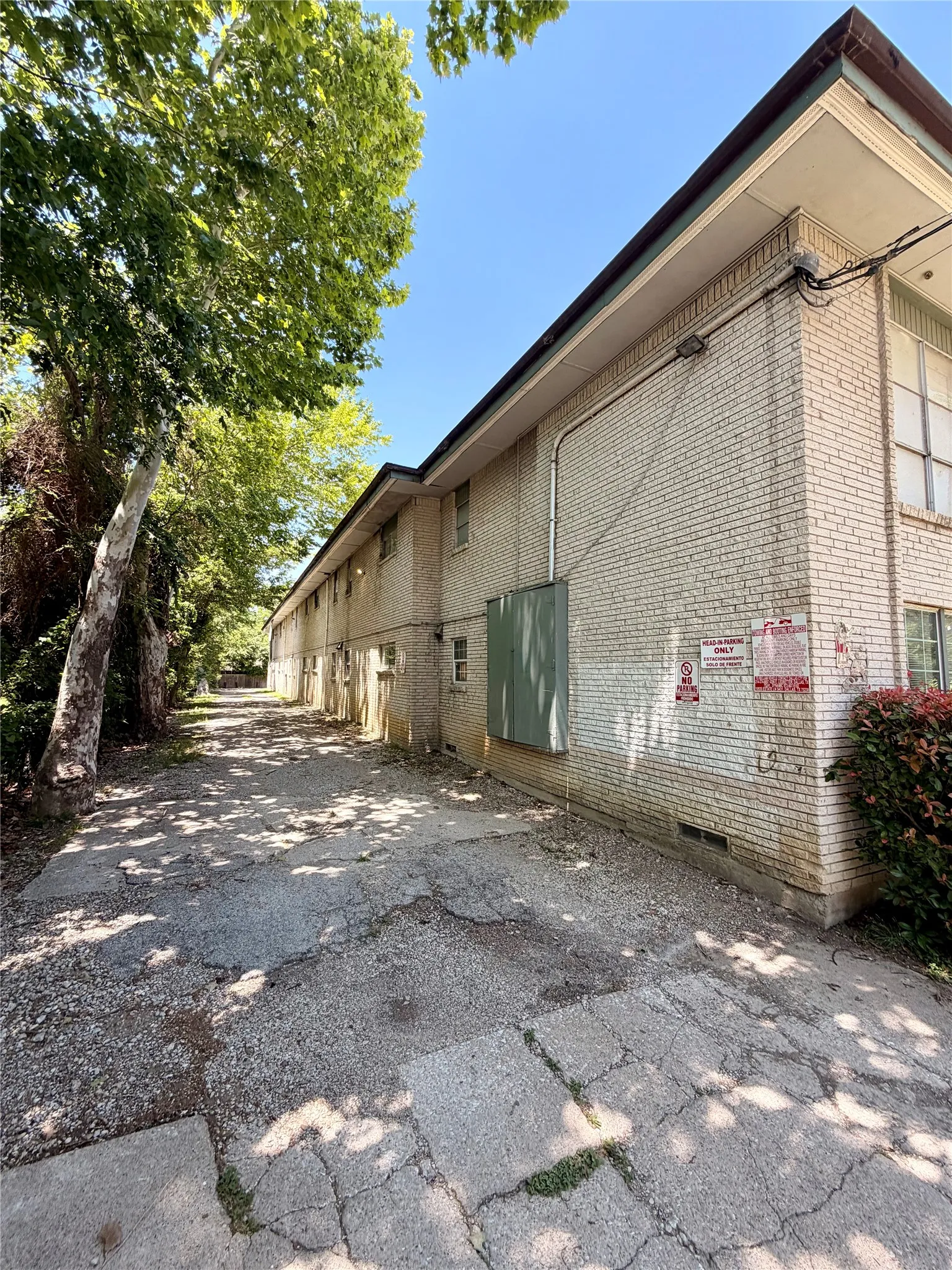 Apartment For Sale in Dallas County , 4523-4535 Reiger Avenue, Dallas, Texas 75246, 0, 0, Garage spaces, 0 Sqft, built in 1960, mls#21275565, Real Estate Agent in Dallas, Homes For Sale in Dallas county, Homes For Sale in Dallas, Realtor in Dallas Texas, Real Estate Brokerage Independent Realty Texas, Luminita Cordes Realtor
