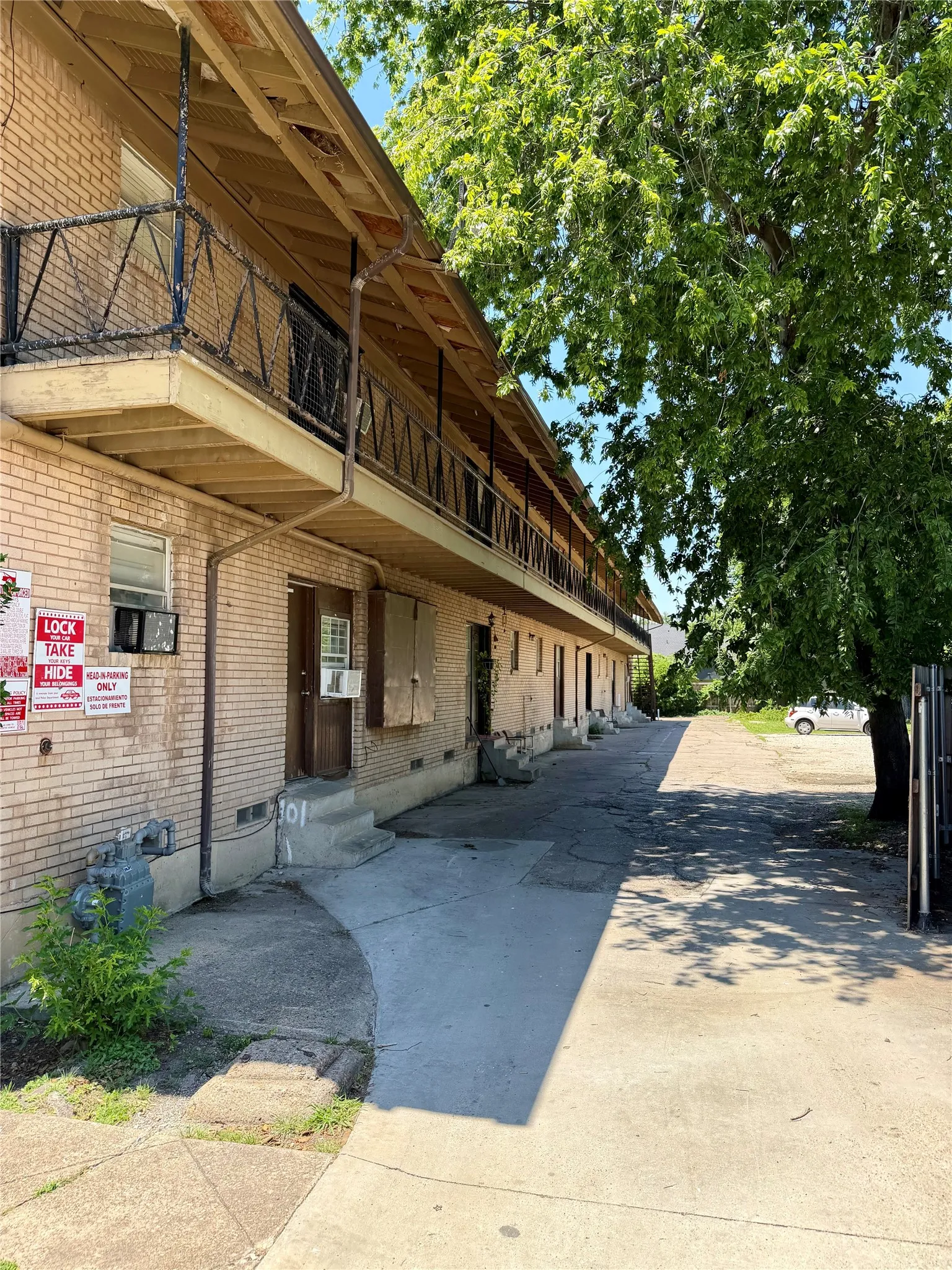 Apartment For Sale in Dallas County , 4523-4535 Reiger Avenue, Dallas, Texas 75246, 0, 0, Garage spaces, 0 Sqft, built in 1960, mls#21275565, Real Estate Agent in Dallas, Homes For Sale in Dallas county, Homes For Sale in Dallas, Realtor in Dallas Texas, Real Estate Brokerage Independent Realty Texas, Luminita Cordes Realtor