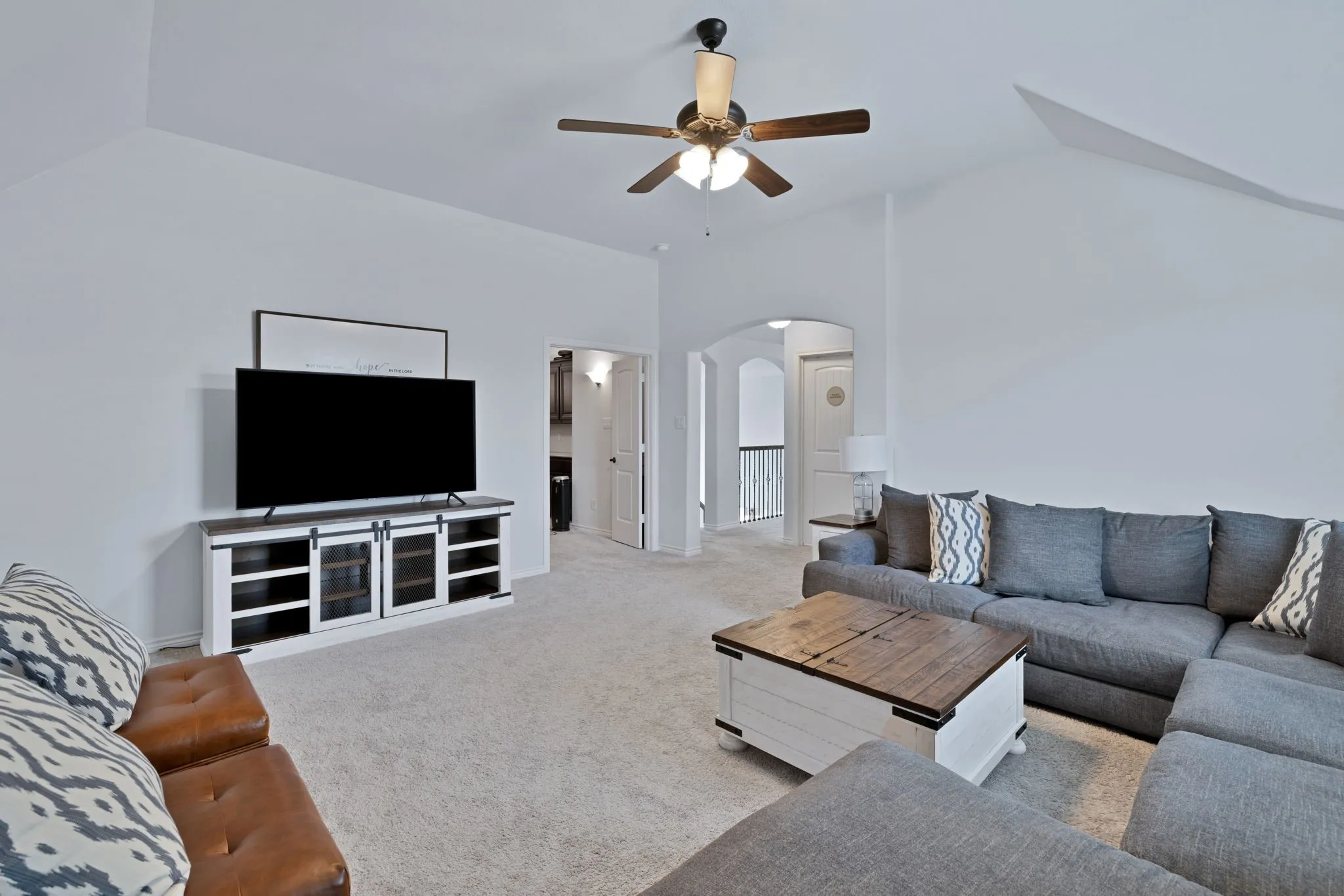 Single Family Residence For Sale in Ellis County , 510 Zinnia Loop, Midlothian, Texas 76065, 4 Bedrooms, 4 Bathrooms, 3 Garage spaces, 3,386 Sqft, built in 2020, Price $548,500, mls#21275588, Real Estate Agent in Midlothian, Homes For Sale in Ellis county, Homes For Sale in Midlothian, Realtor in Midlothian Texas, Real Estate Brokerage Independent Realty Texas, Luminita Cordes Realtor