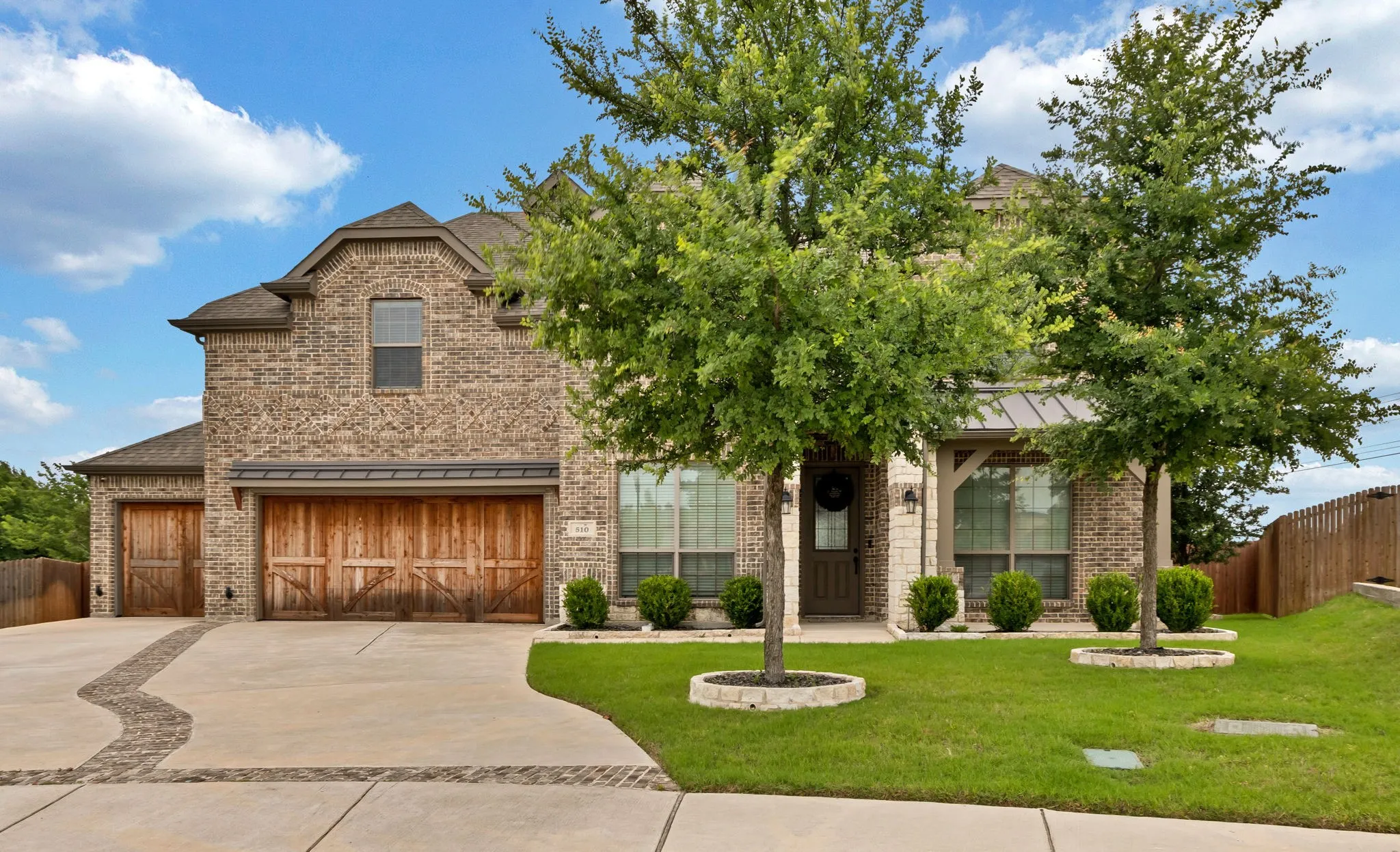Single Family Residence For Sale in Ellis County , 510 Zinnia Loop, Midlothian, Texas 76065, 4 Bedrooms, 4 Bathrooms, 3 Garage spaces, 3,386 Sqft, built in 2020, Price $548,500, mls#21275588, Real Estate Agent in Midlothian, Homes For Sale in Ellis county, Homes For Sale in Midlothian, Realtor in Midlothian Texas, Real Estate Brokerage Independent Realty Texas, Luminita Cordes Realtor